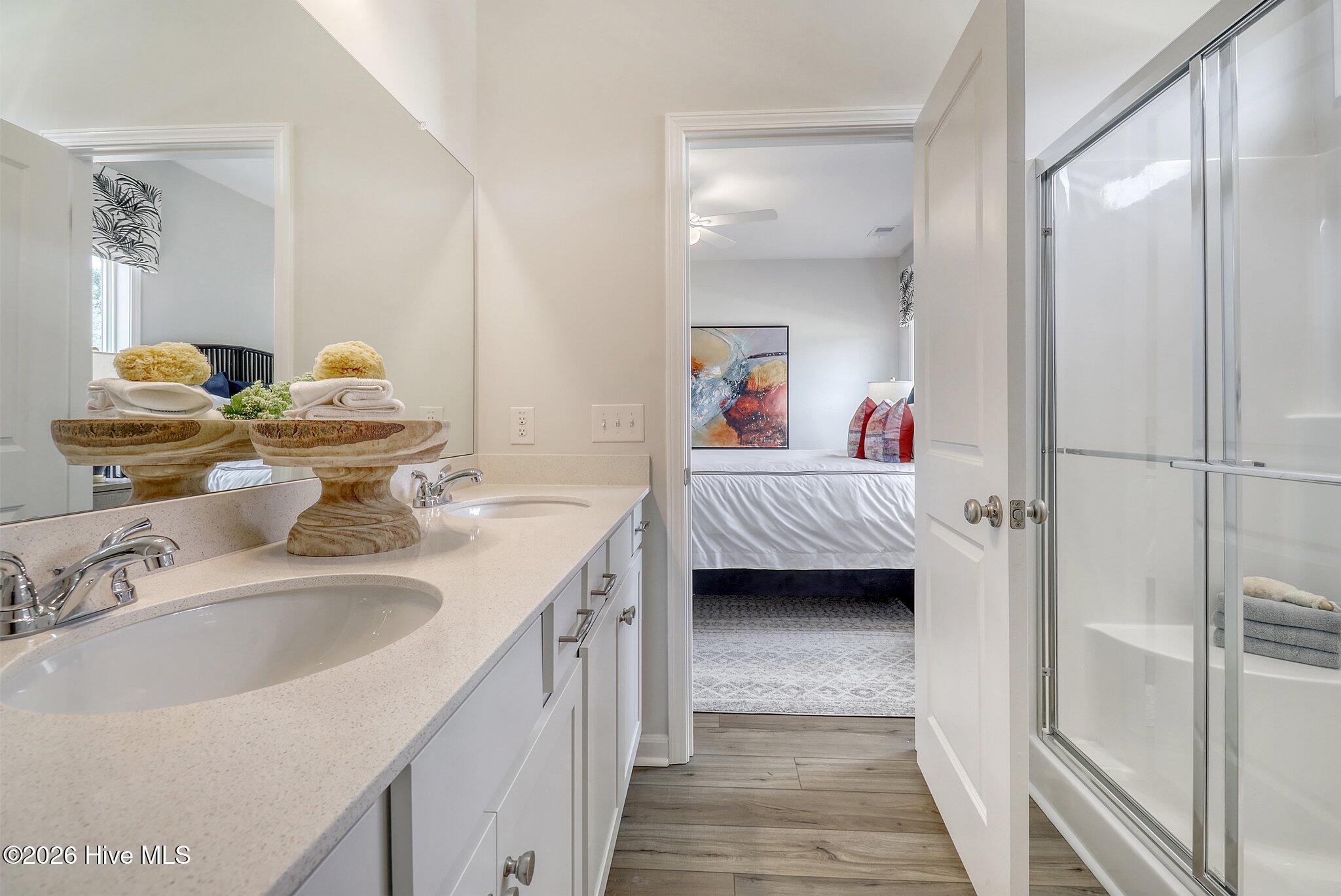 100551903 | Photo 18