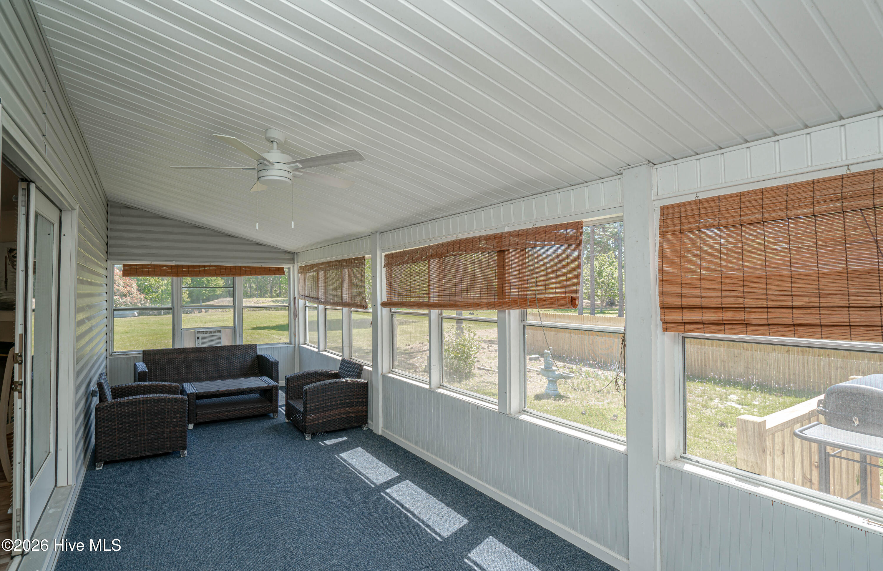 100567372 | Photo 69