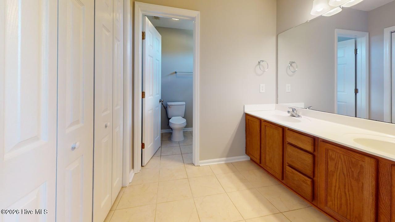 100564739 | Photo 24