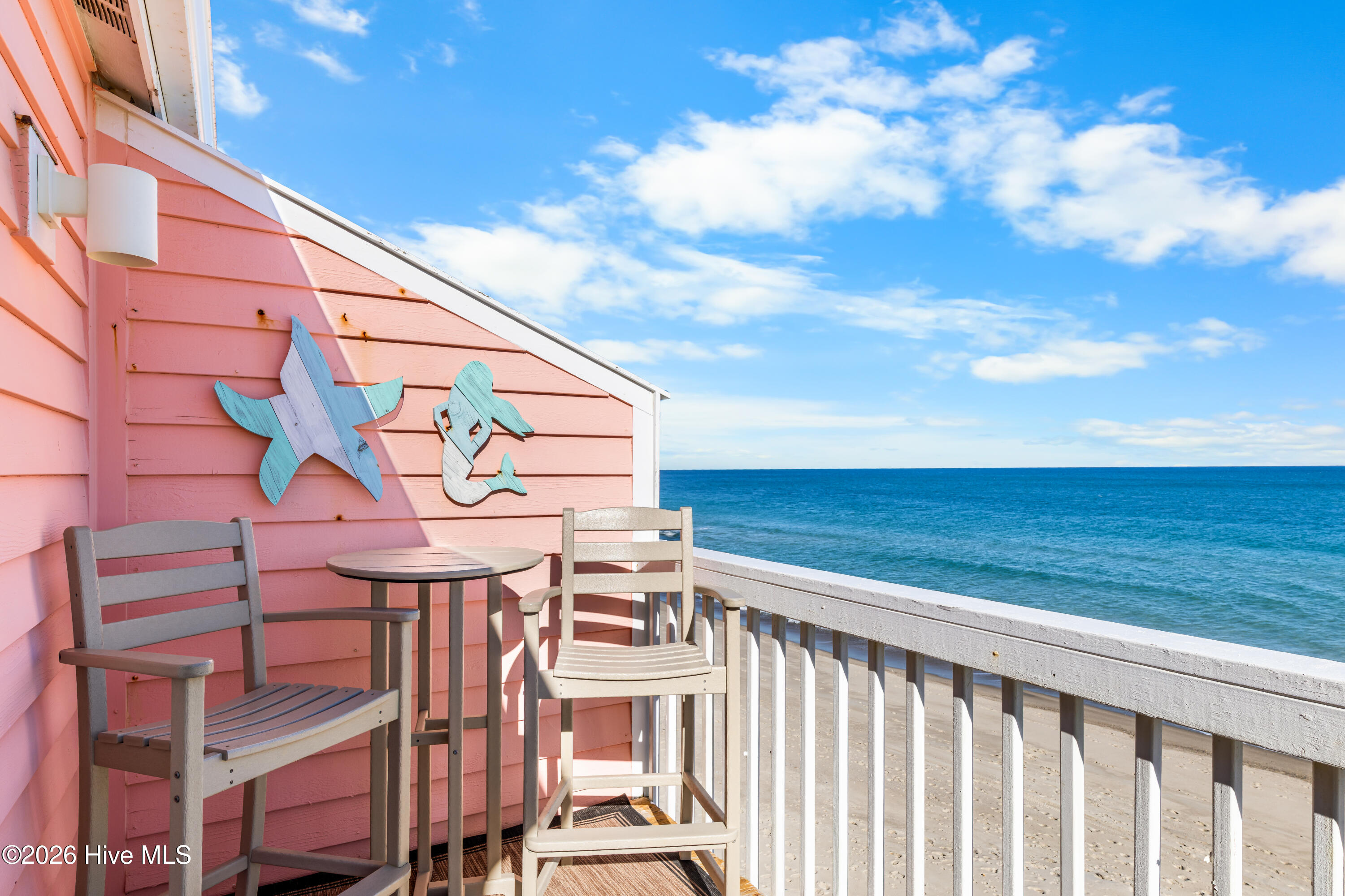 100550071 | Photo 24