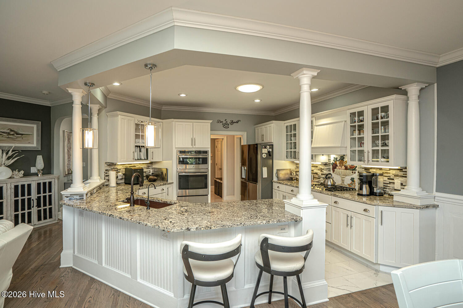 100561911 | Photo 16