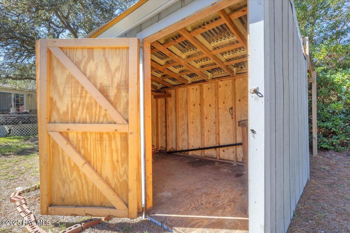 100536765 | Photo 35