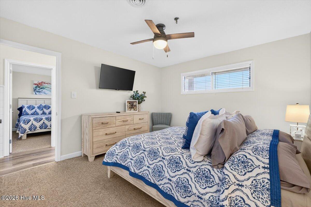 100549270 | Photo 44