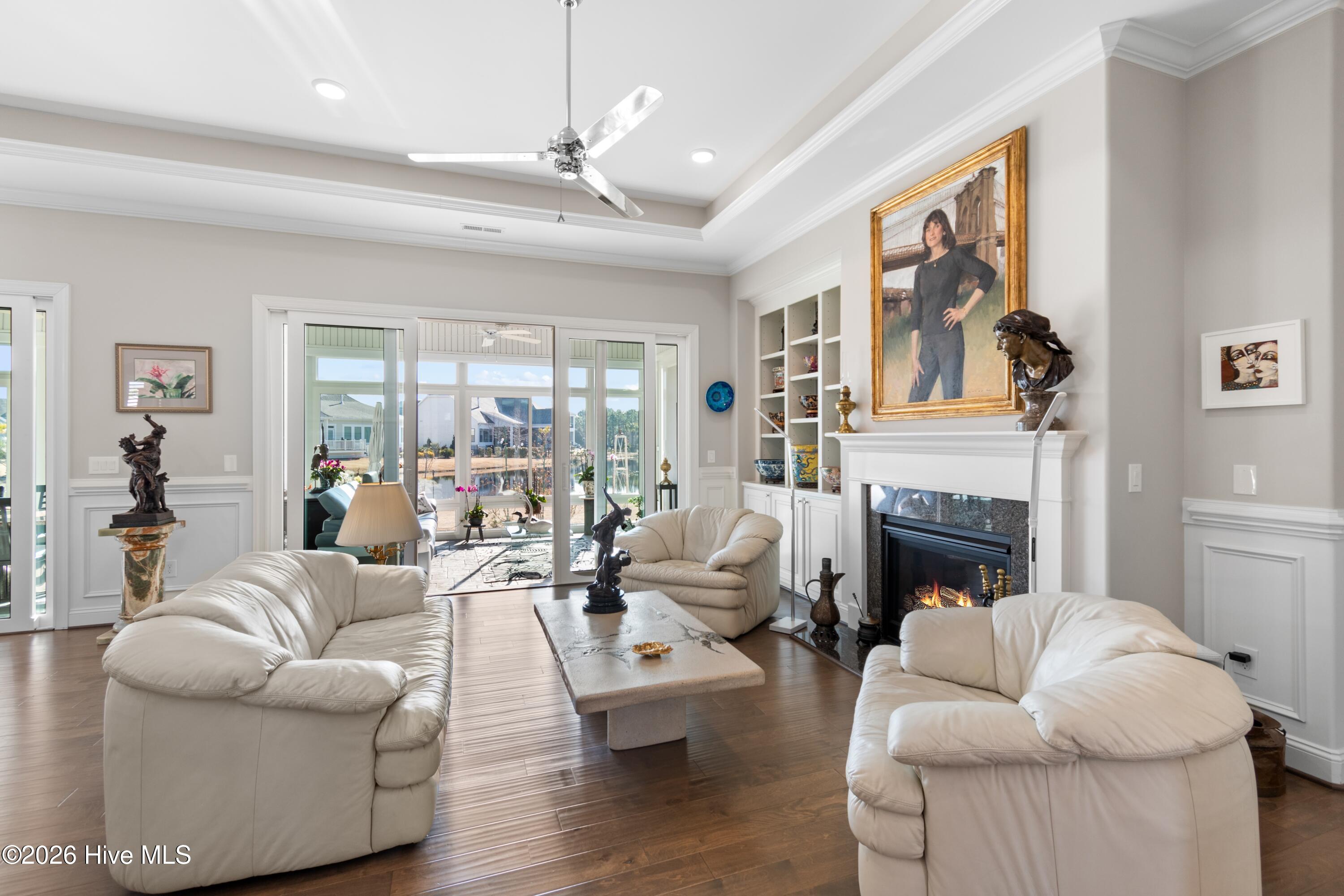 100560288 | Photo 17