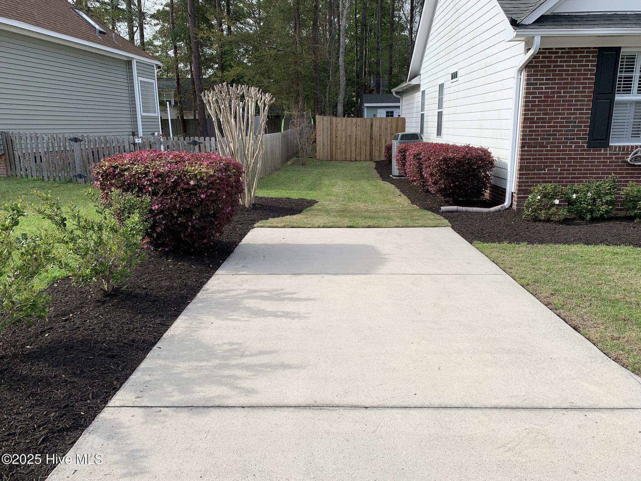 100545270 | Photo 31