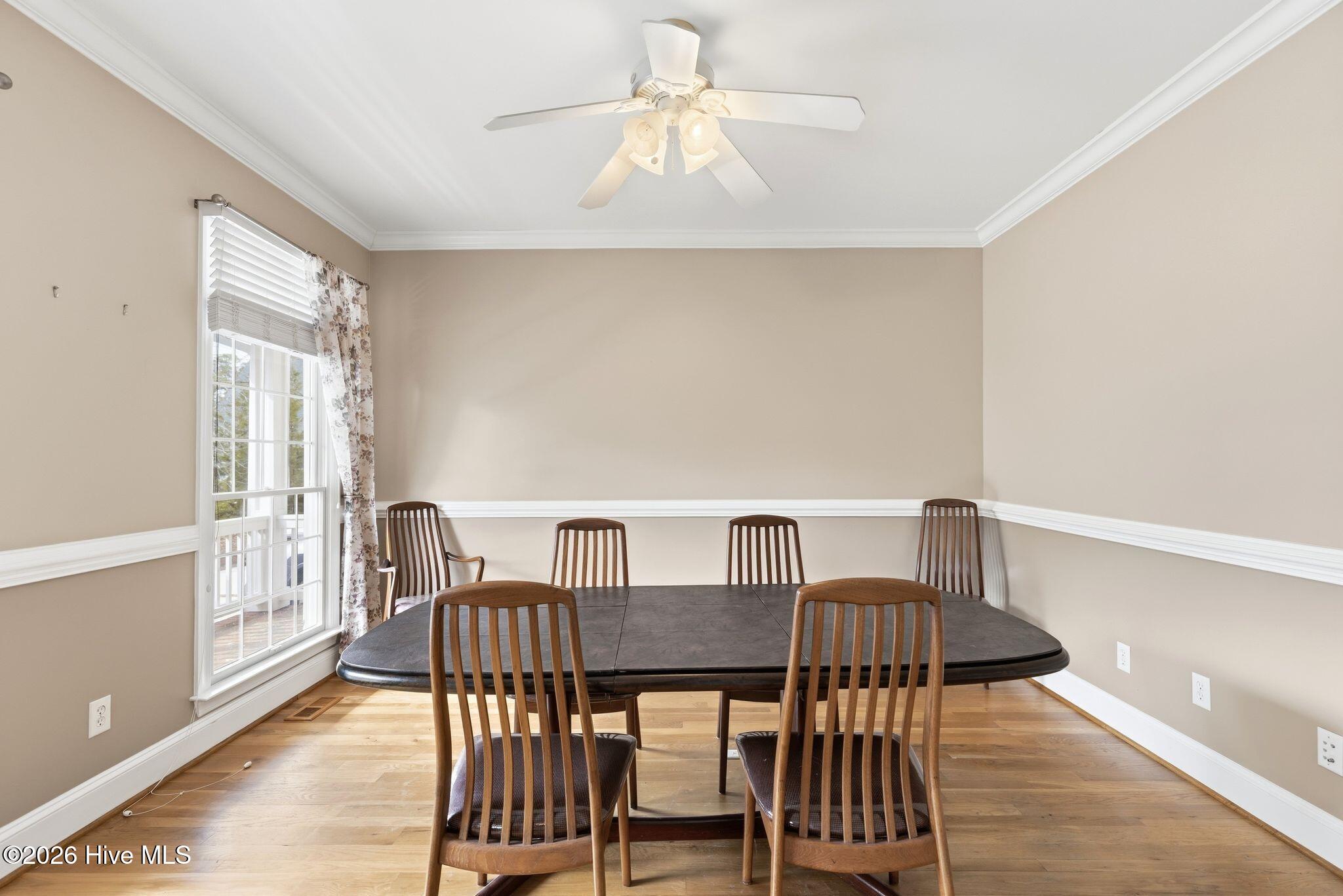 100561180 | Photo 20