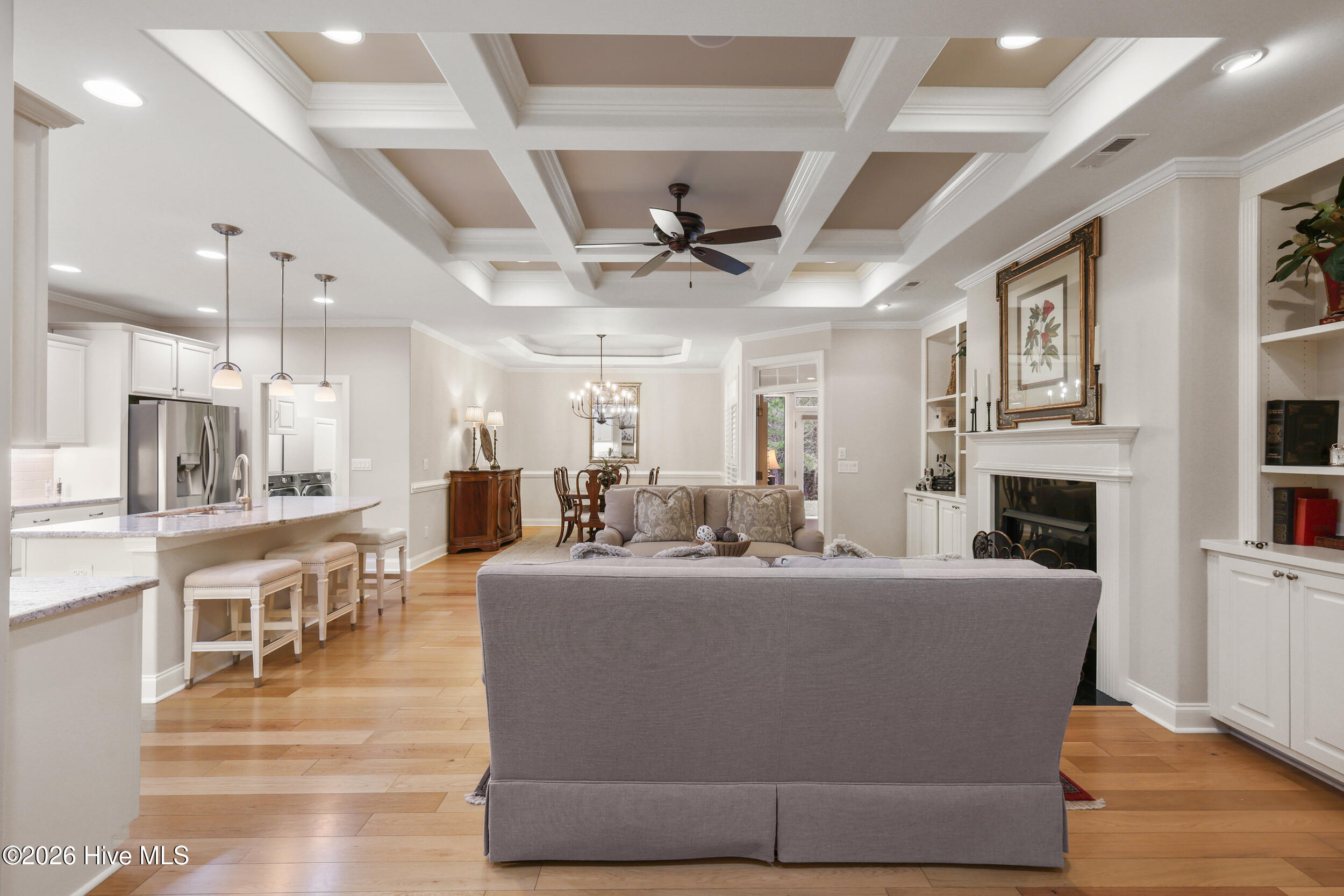 100561173 | Photo 16