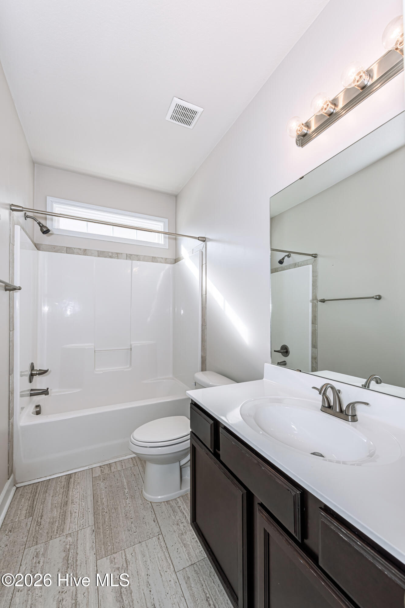 100567221 | Photo 38