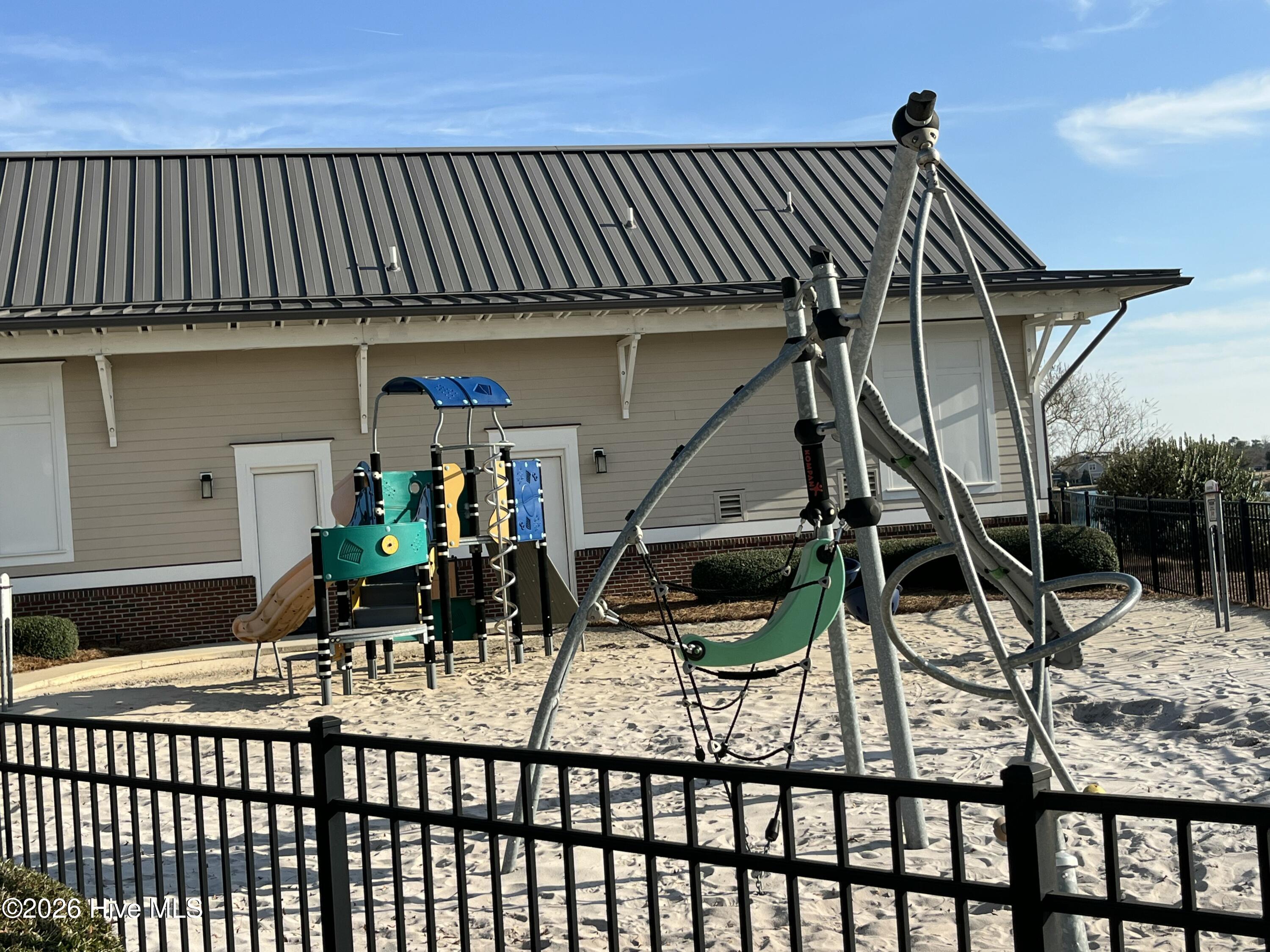 100554120 | Photo 63