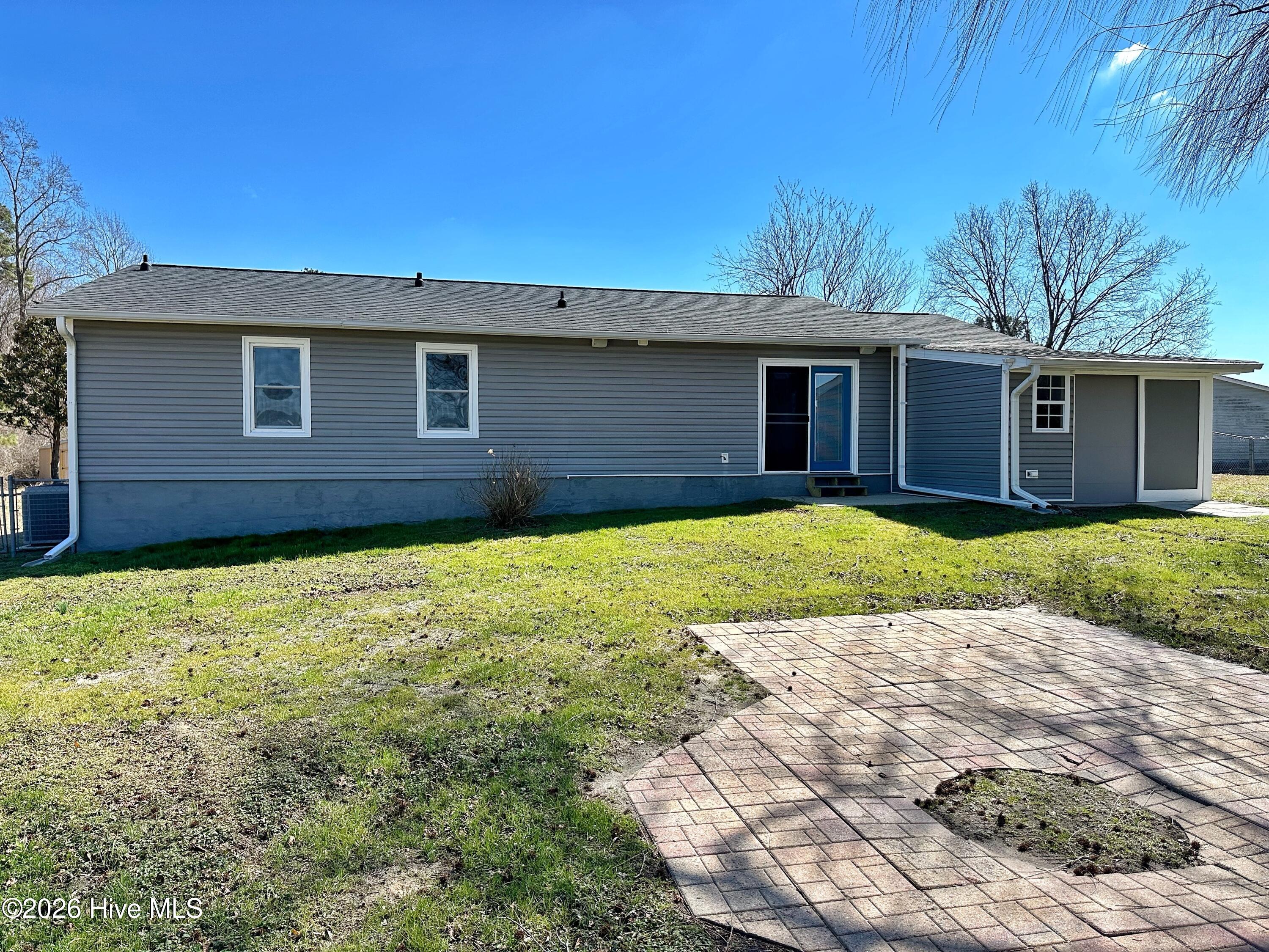 100556909 | Photo 21