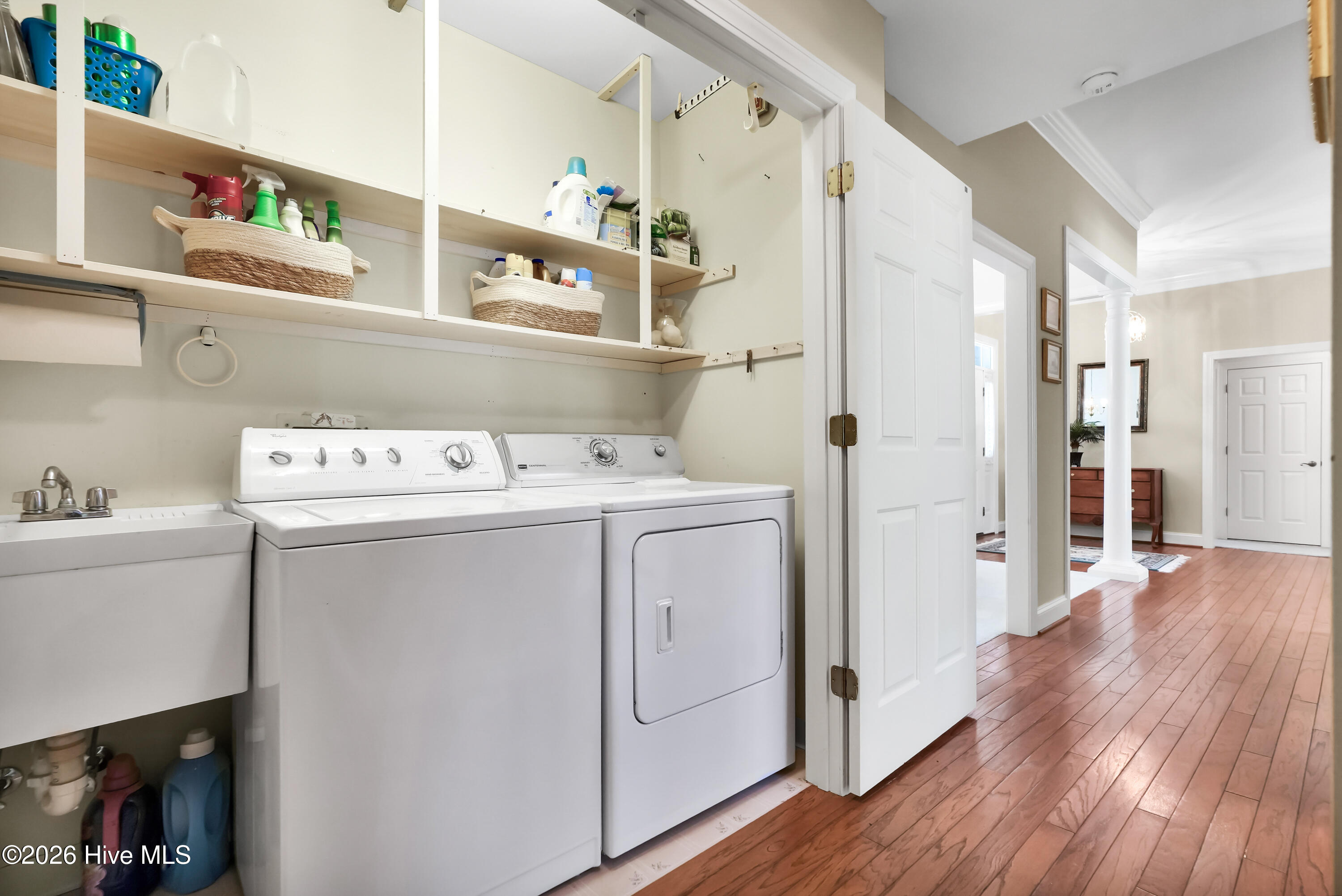 100567703 | Photo 18