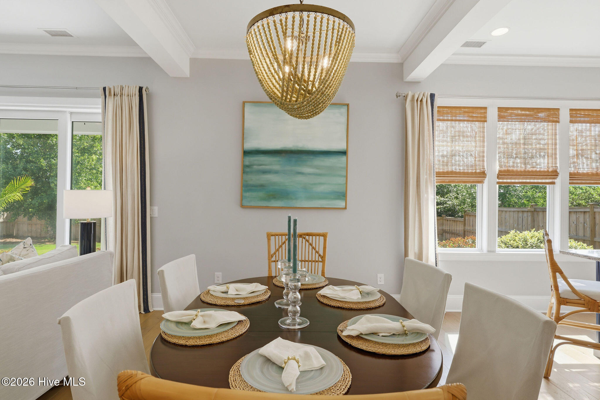 100569190 | Photo 19