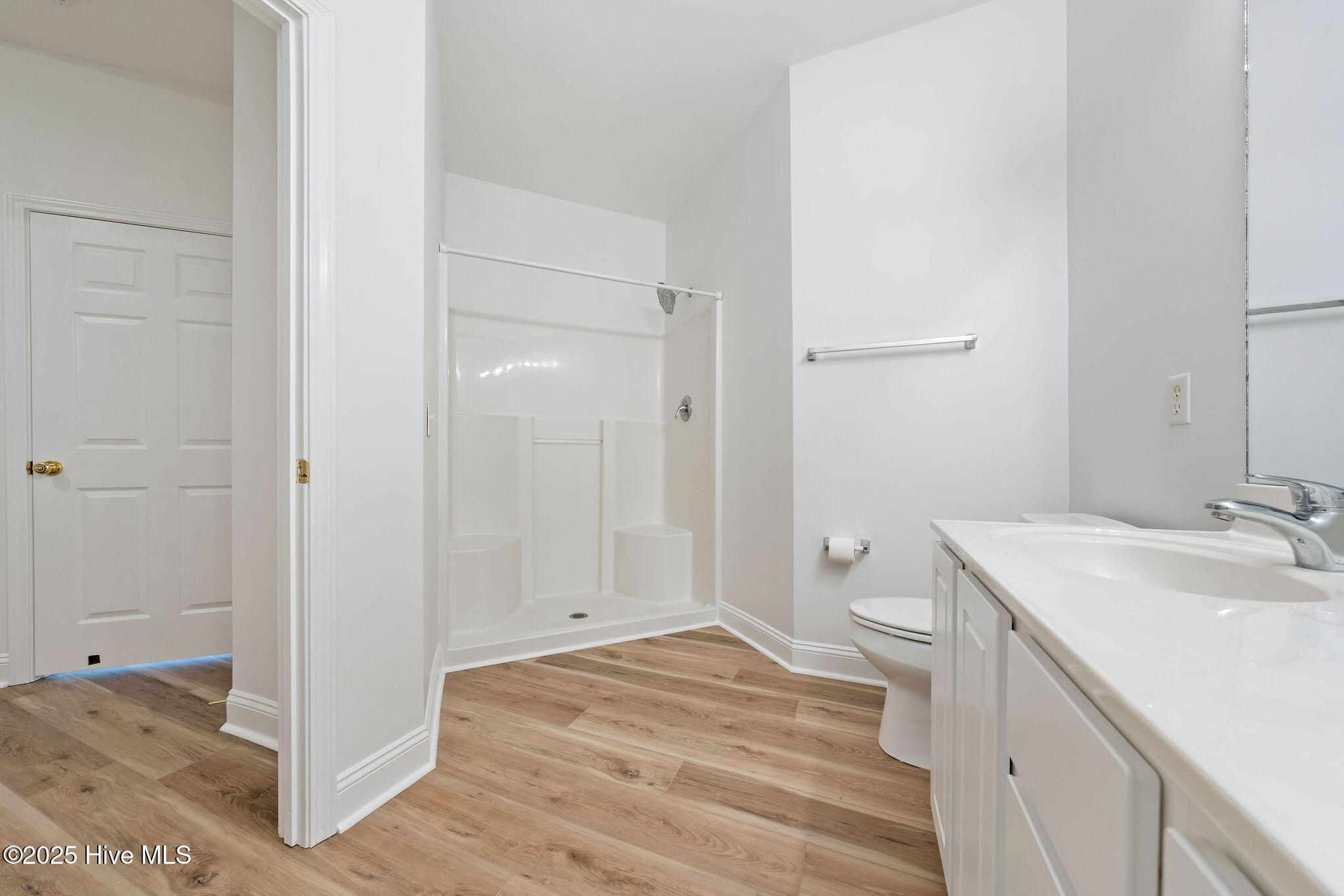 100529129 | Photo 26