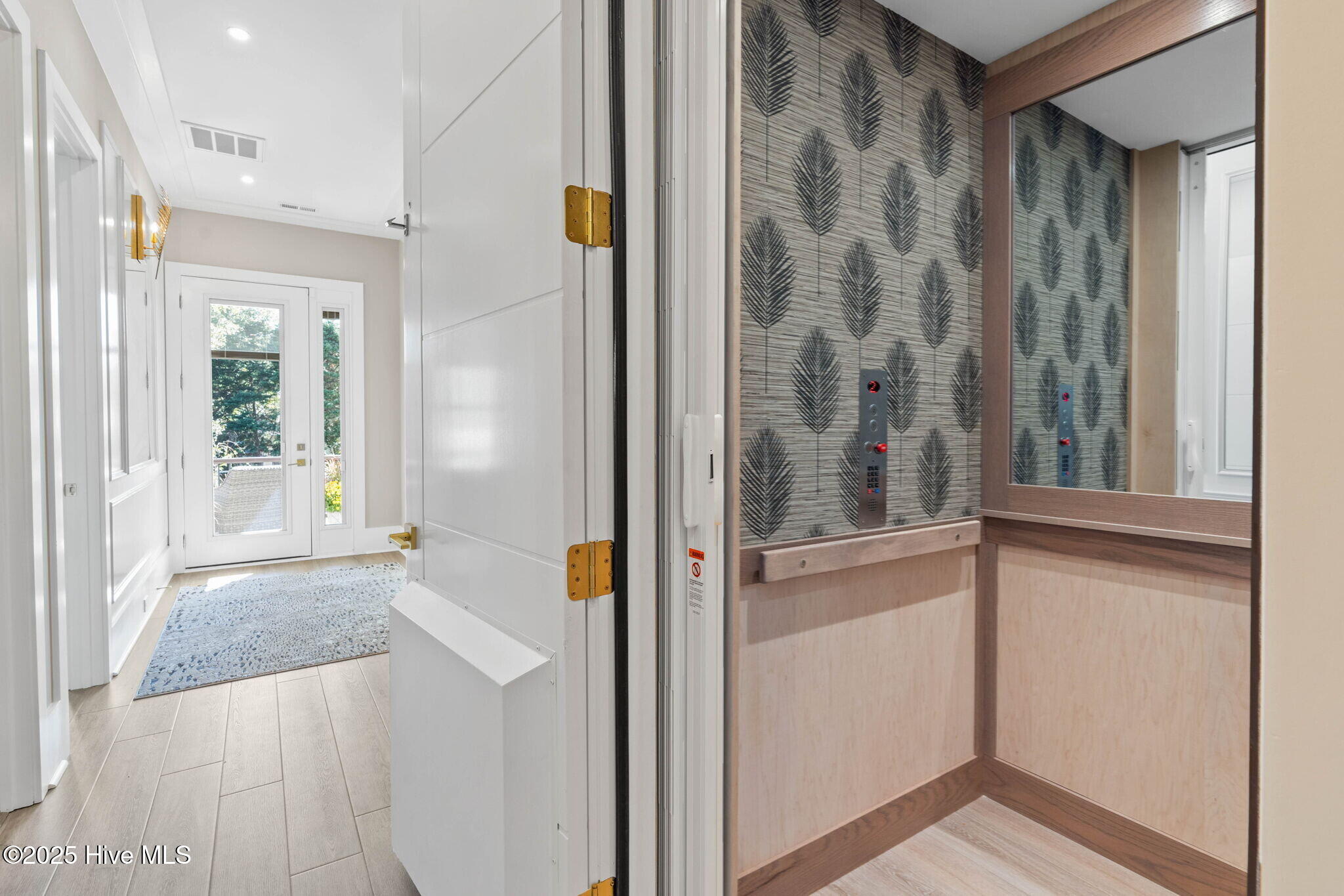 100516902 | Photo 55