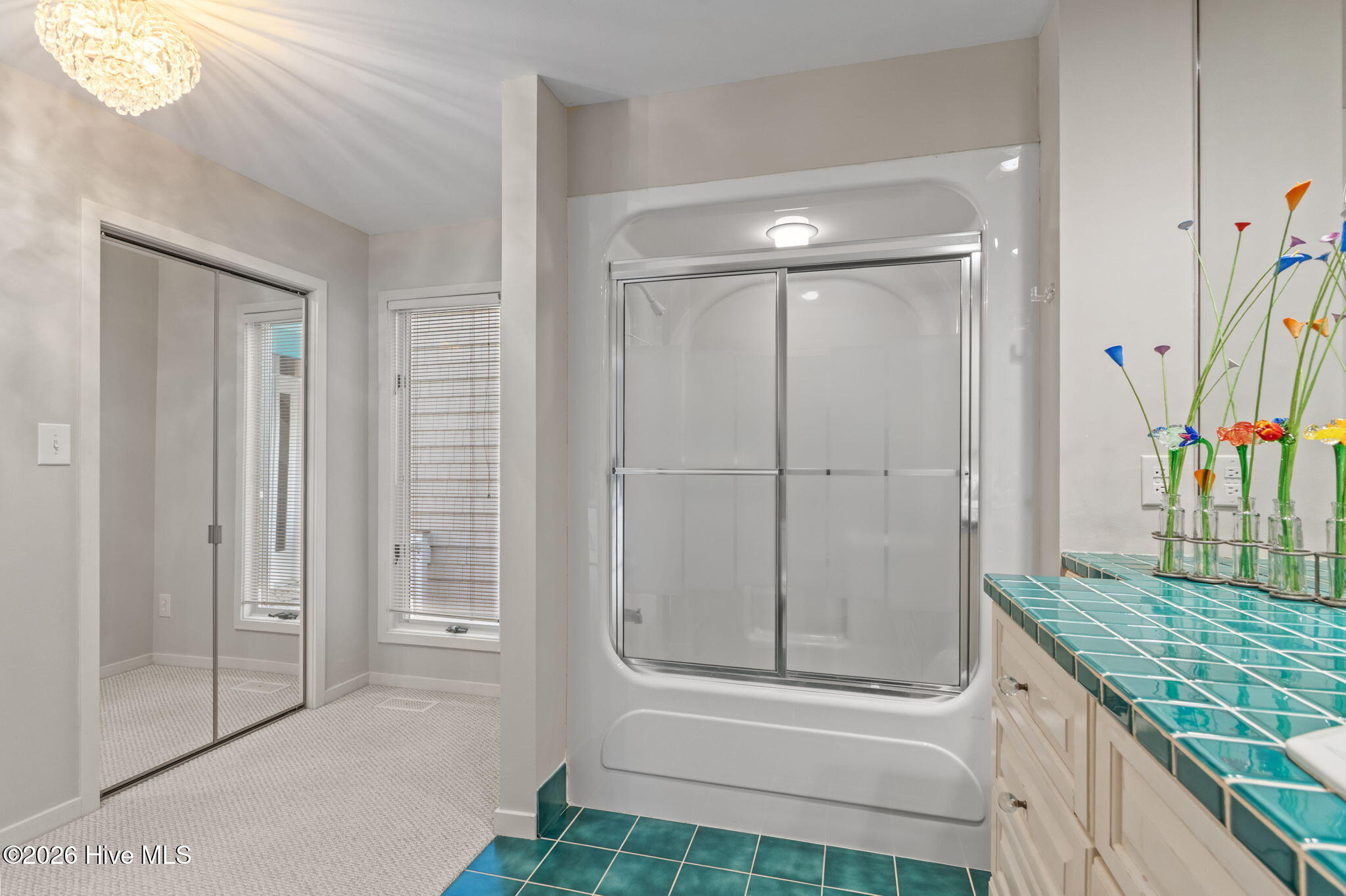 100564648 | Photo 27