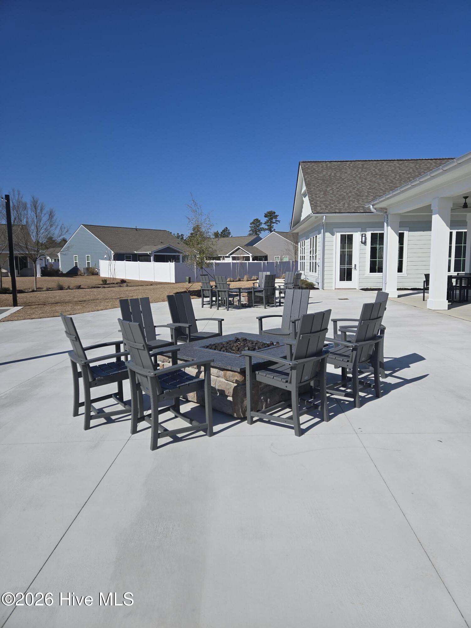 100542887 | Photo 29