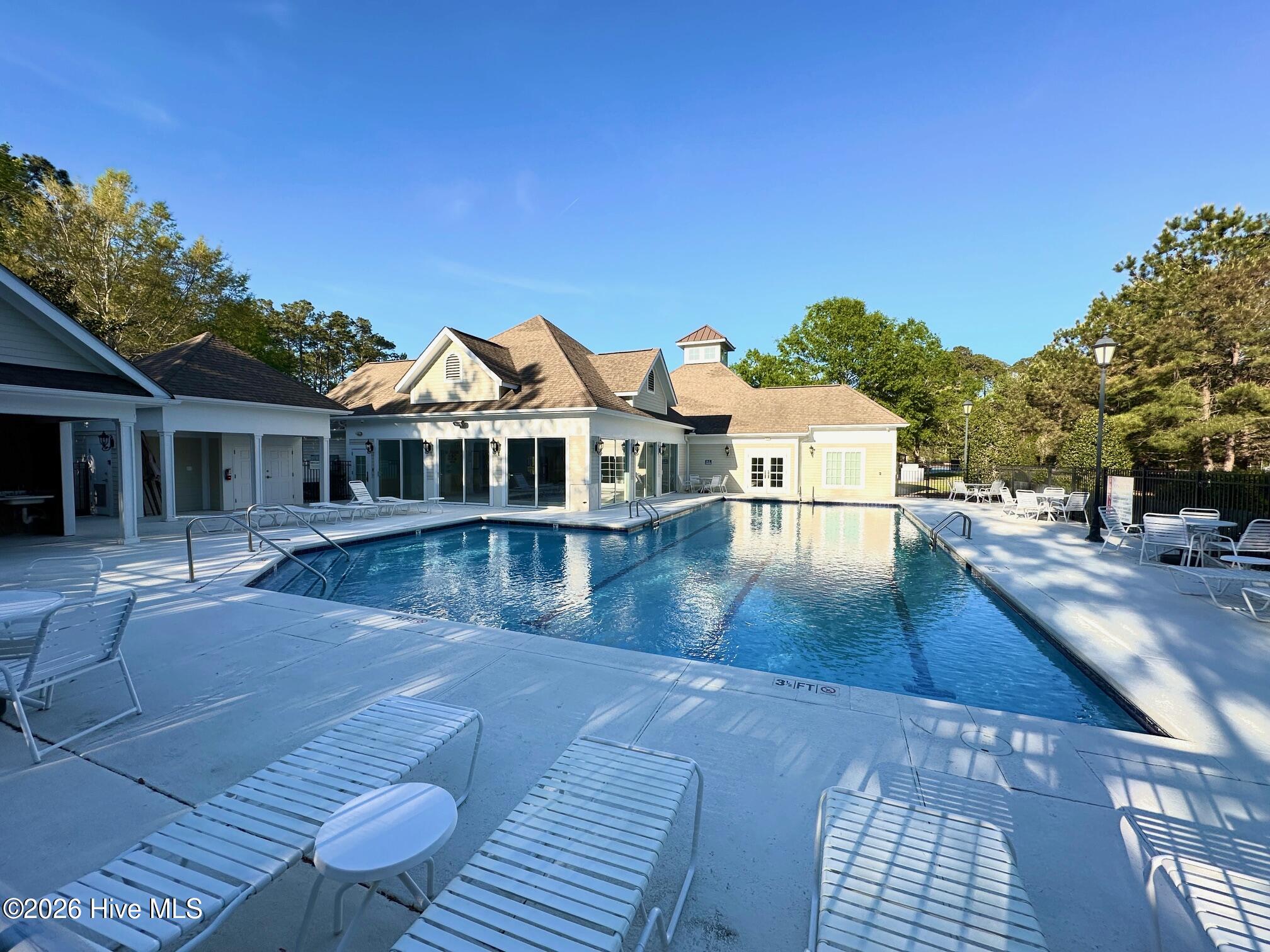 100565130 | Photo 56