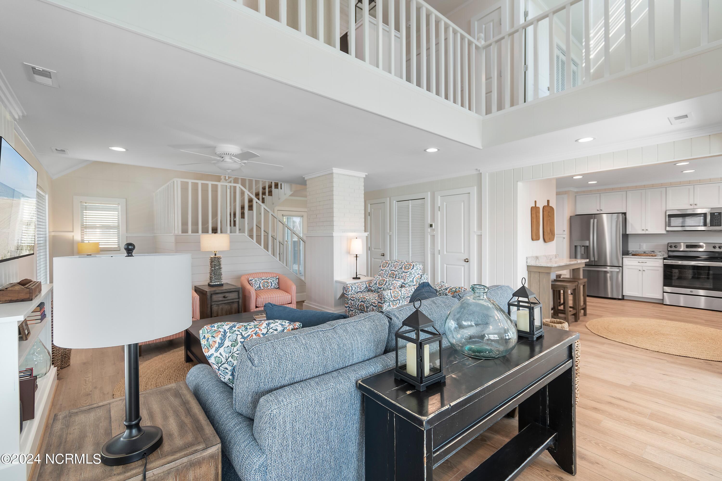 100437892 | Photo 12