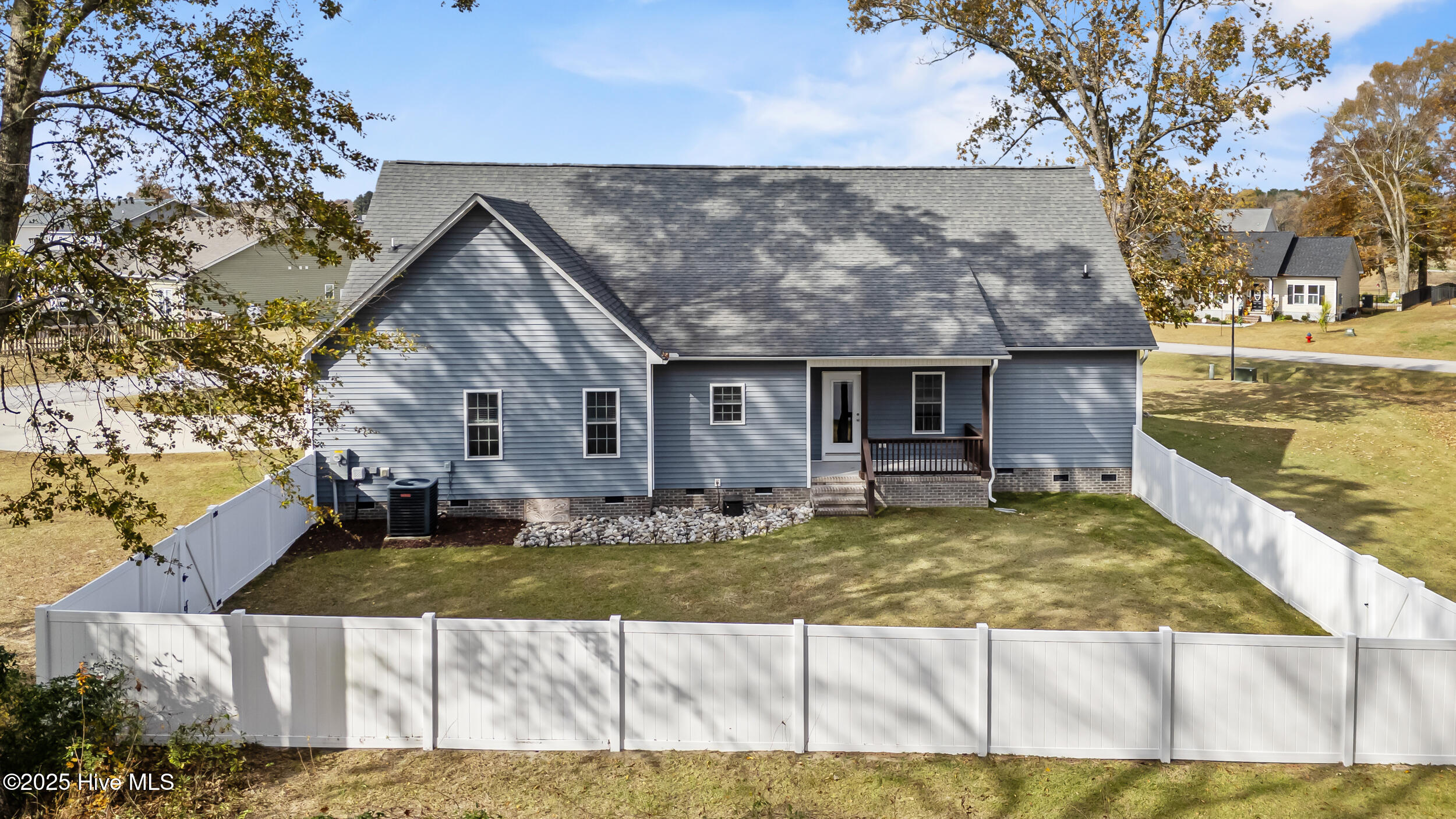 100542328 | Photo 51