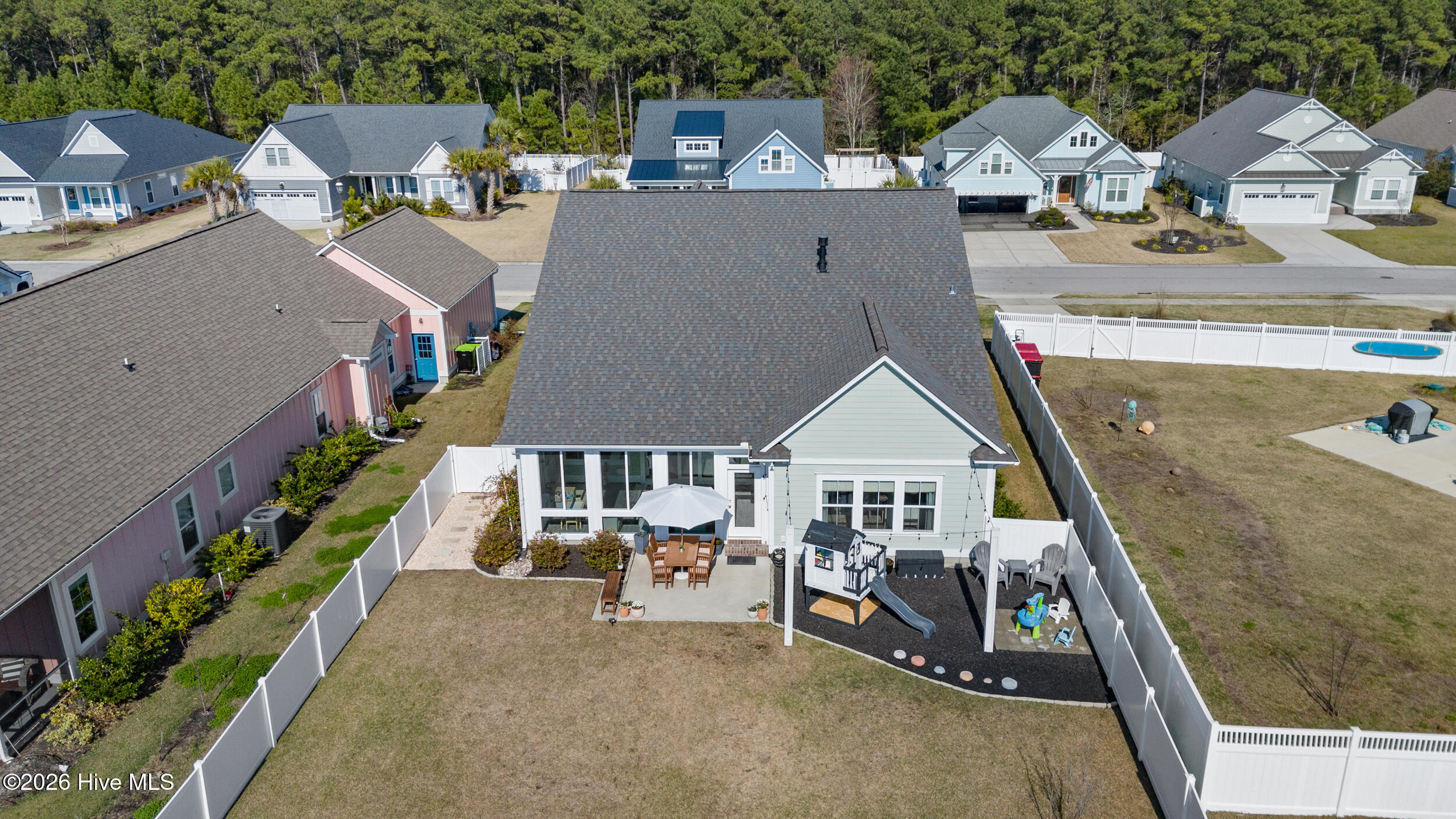 100559680 | Photo 45