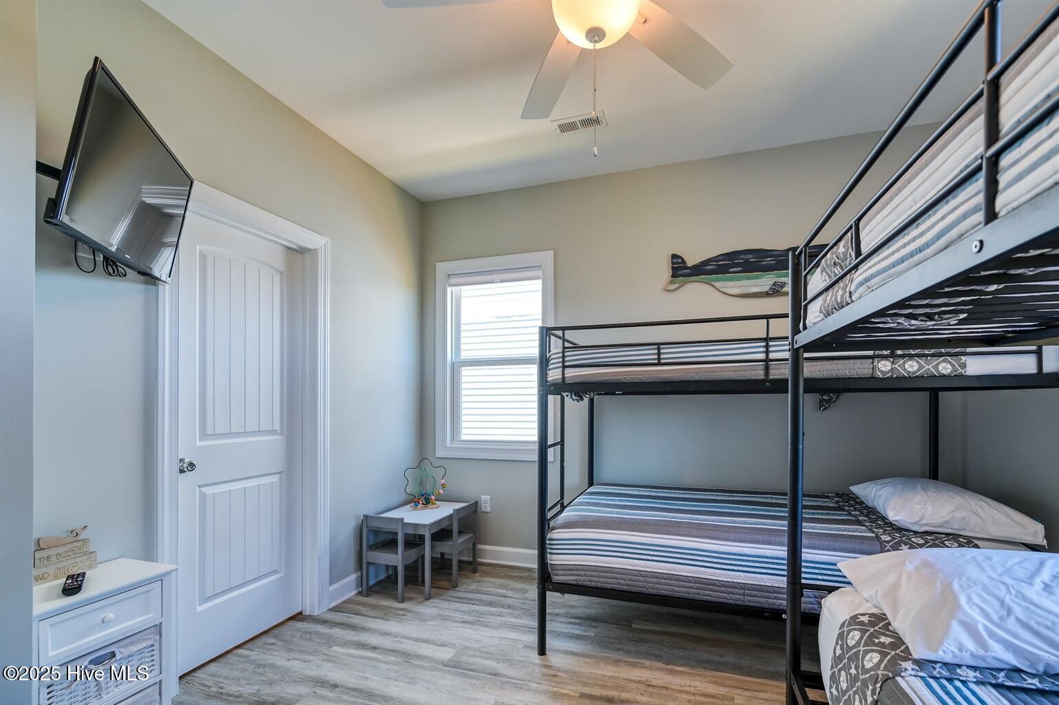 100521867 | Photo 33