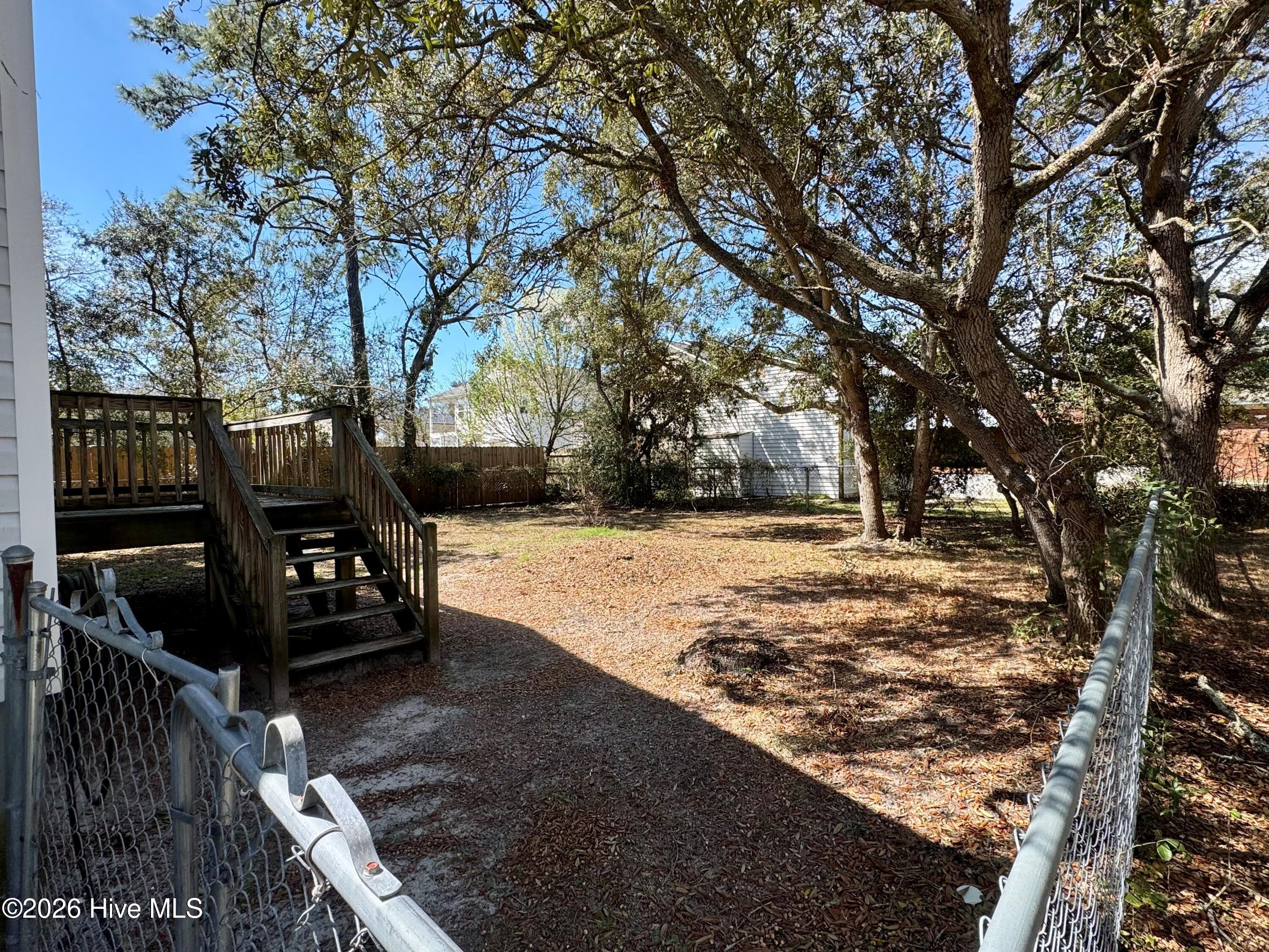 100561066 | Photo 28