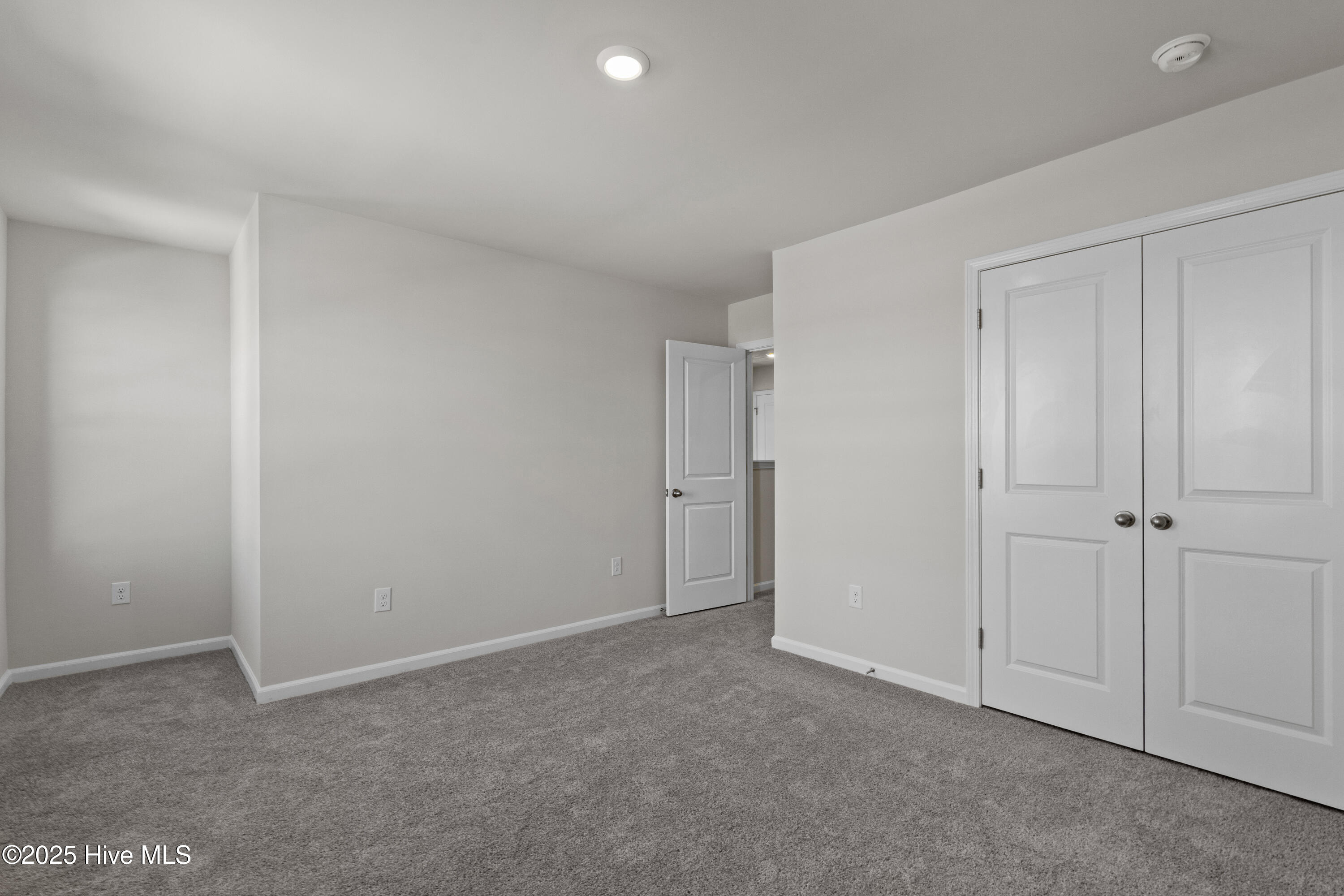 100536968 | Photo 29