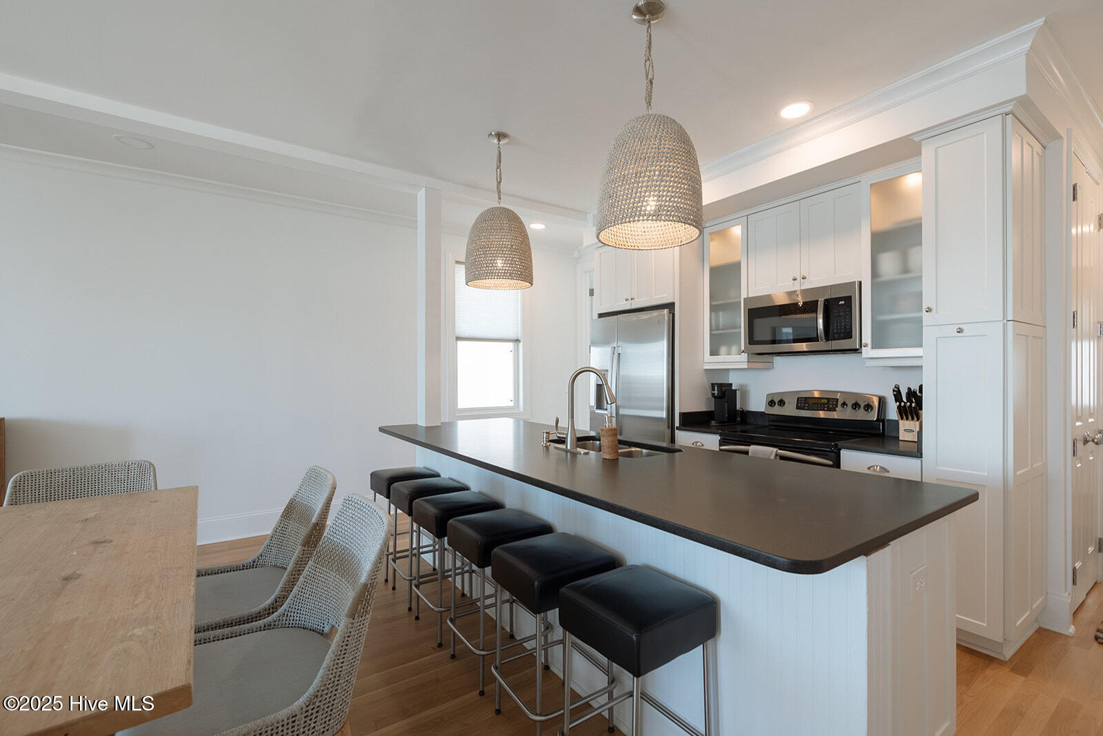 100536787 | Photo 14