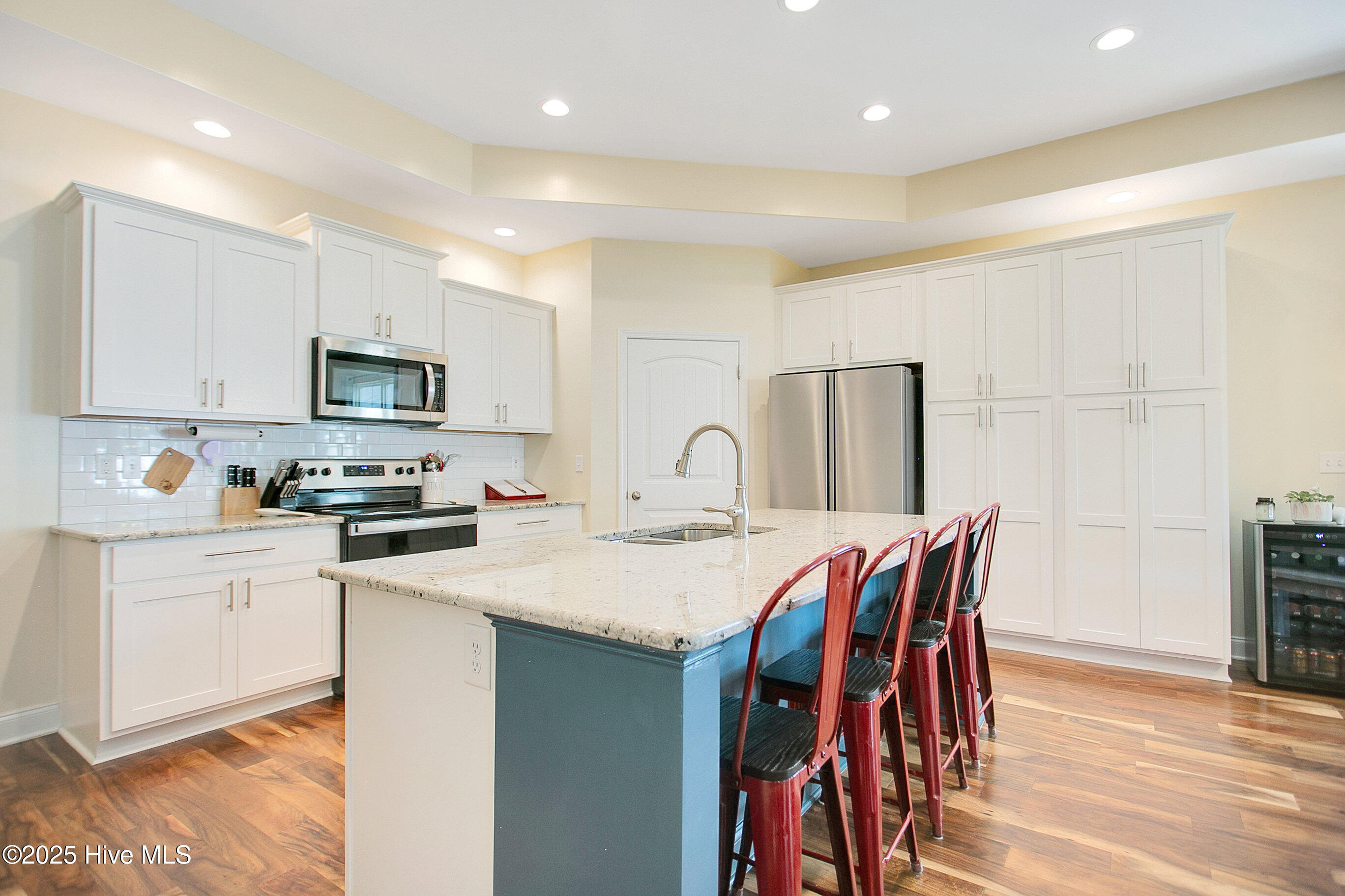 006_trevisuality_602_crepe_myrtle_court-