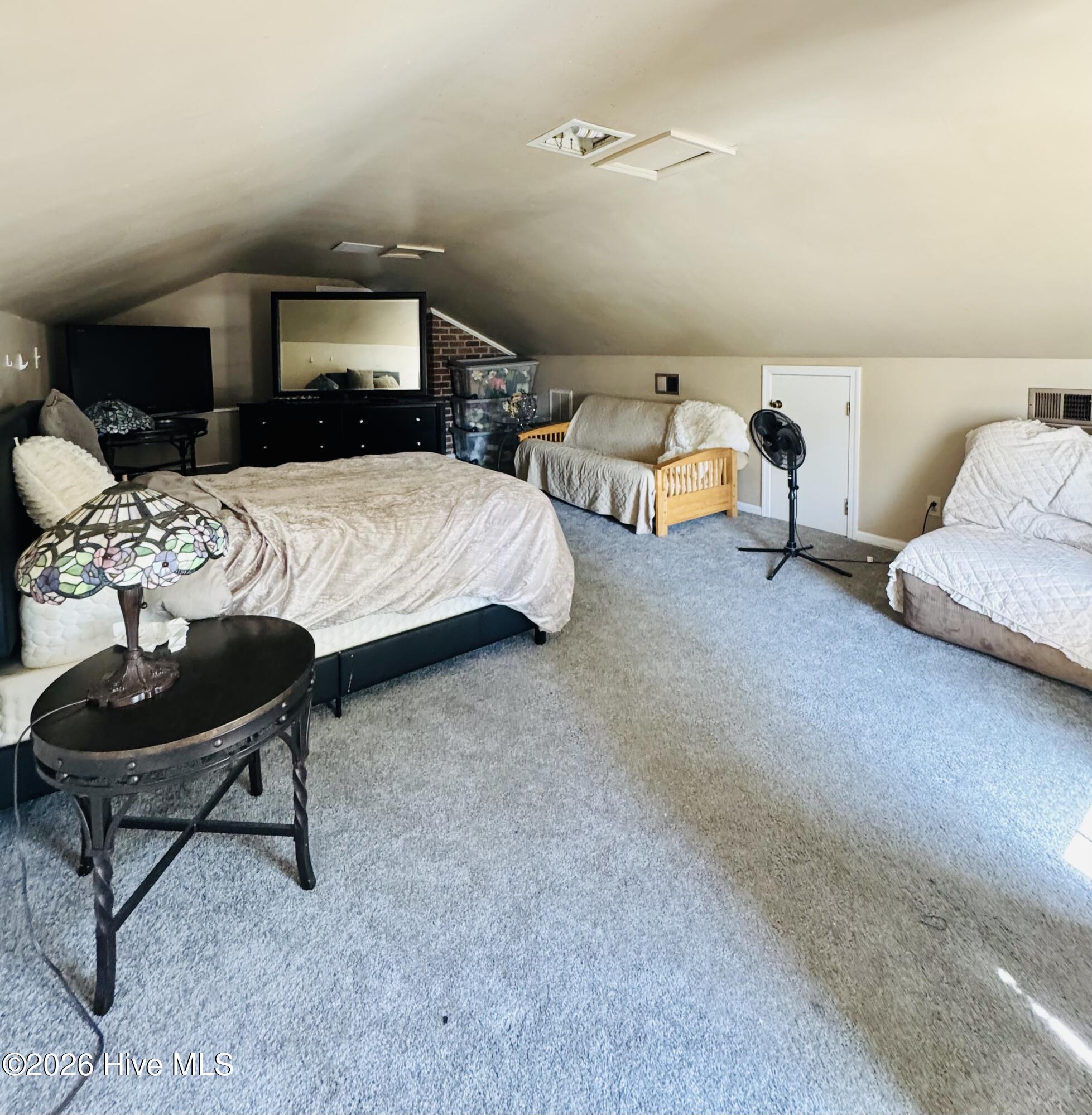 Spacious Fininshed Room over Garage