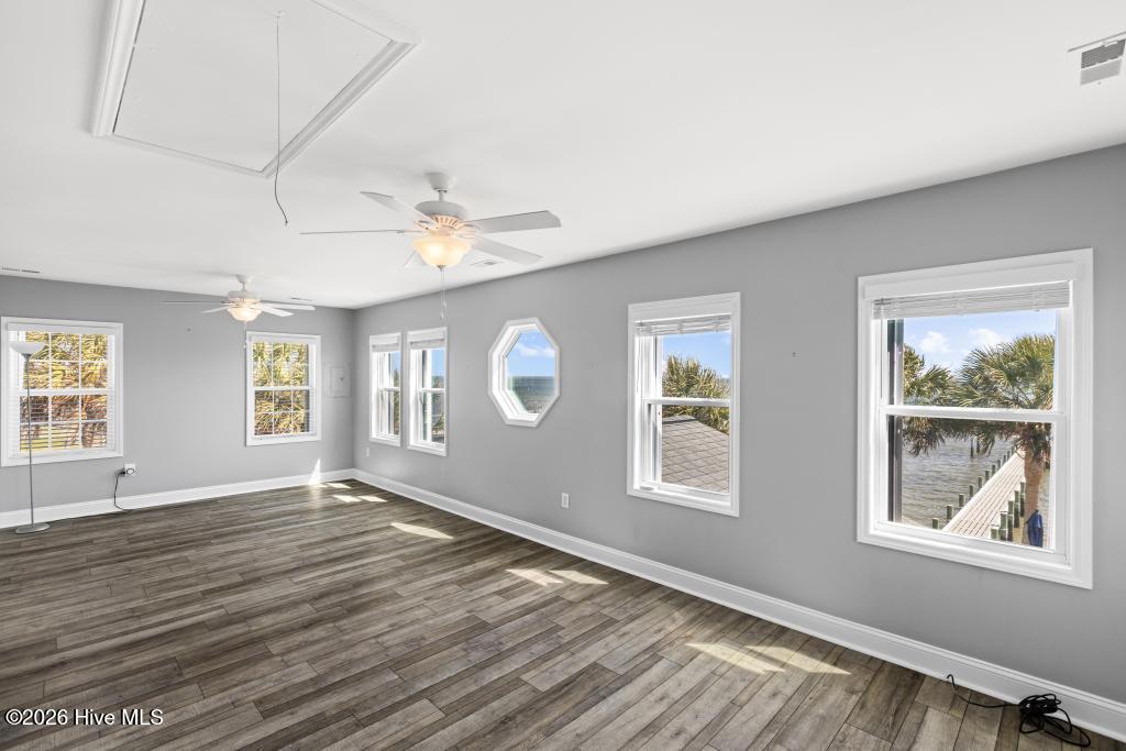 173 Salter Drive,Newport