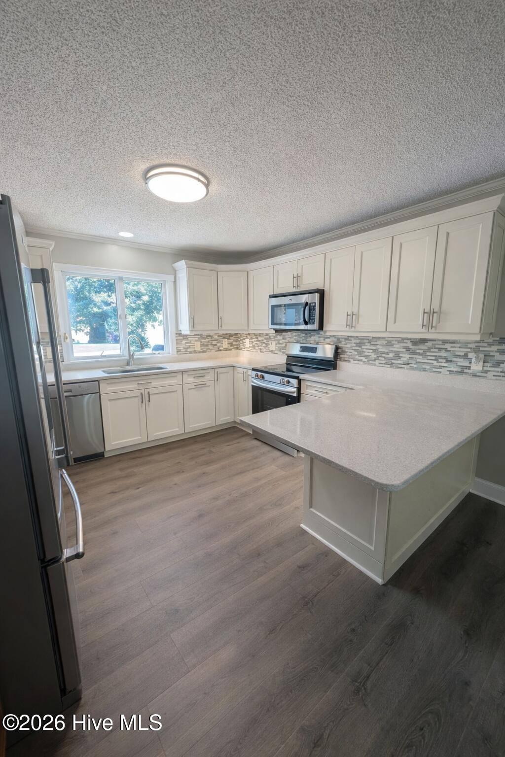 100566474 | Photo 12