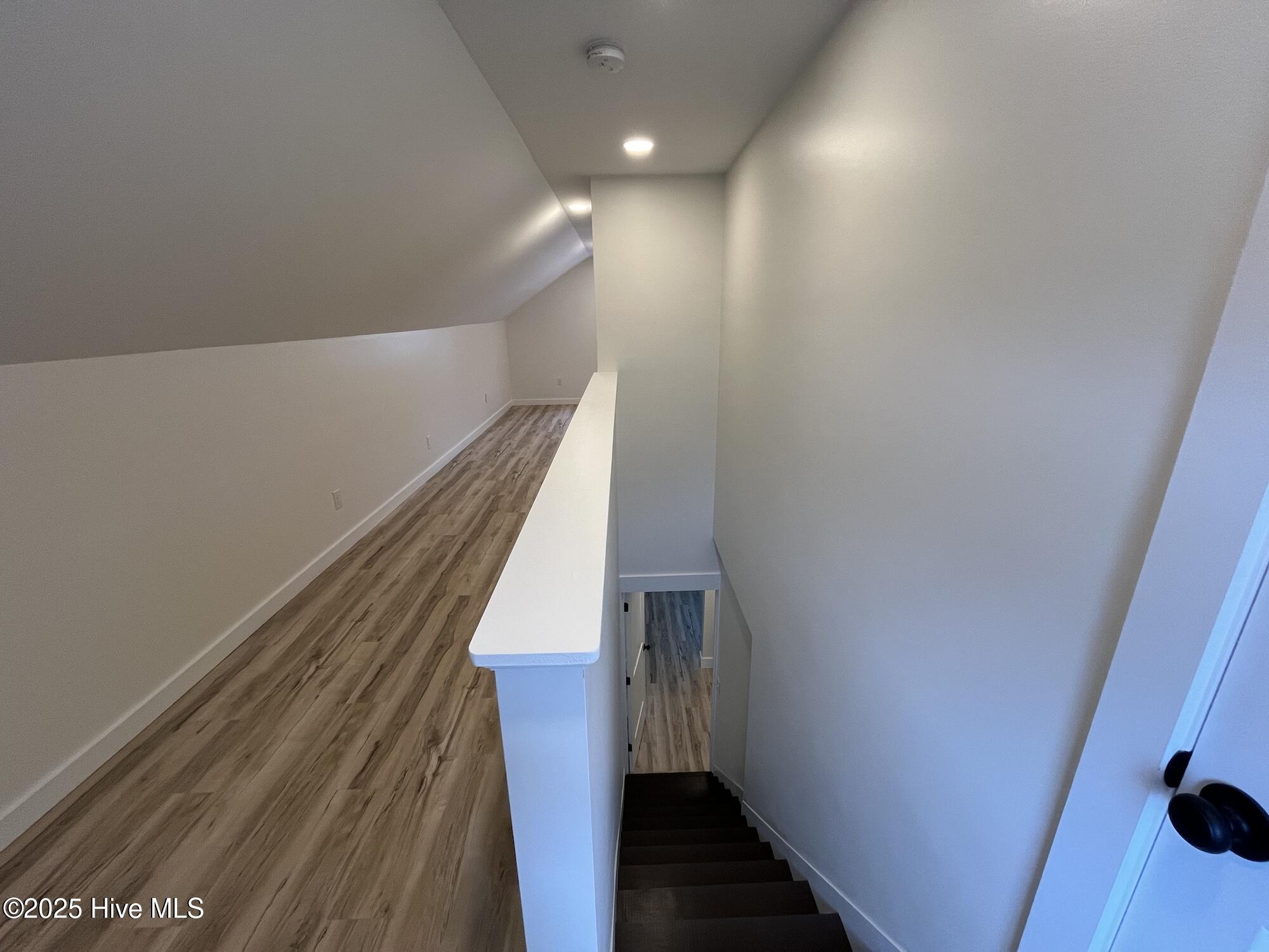 100552408 | Photo 16