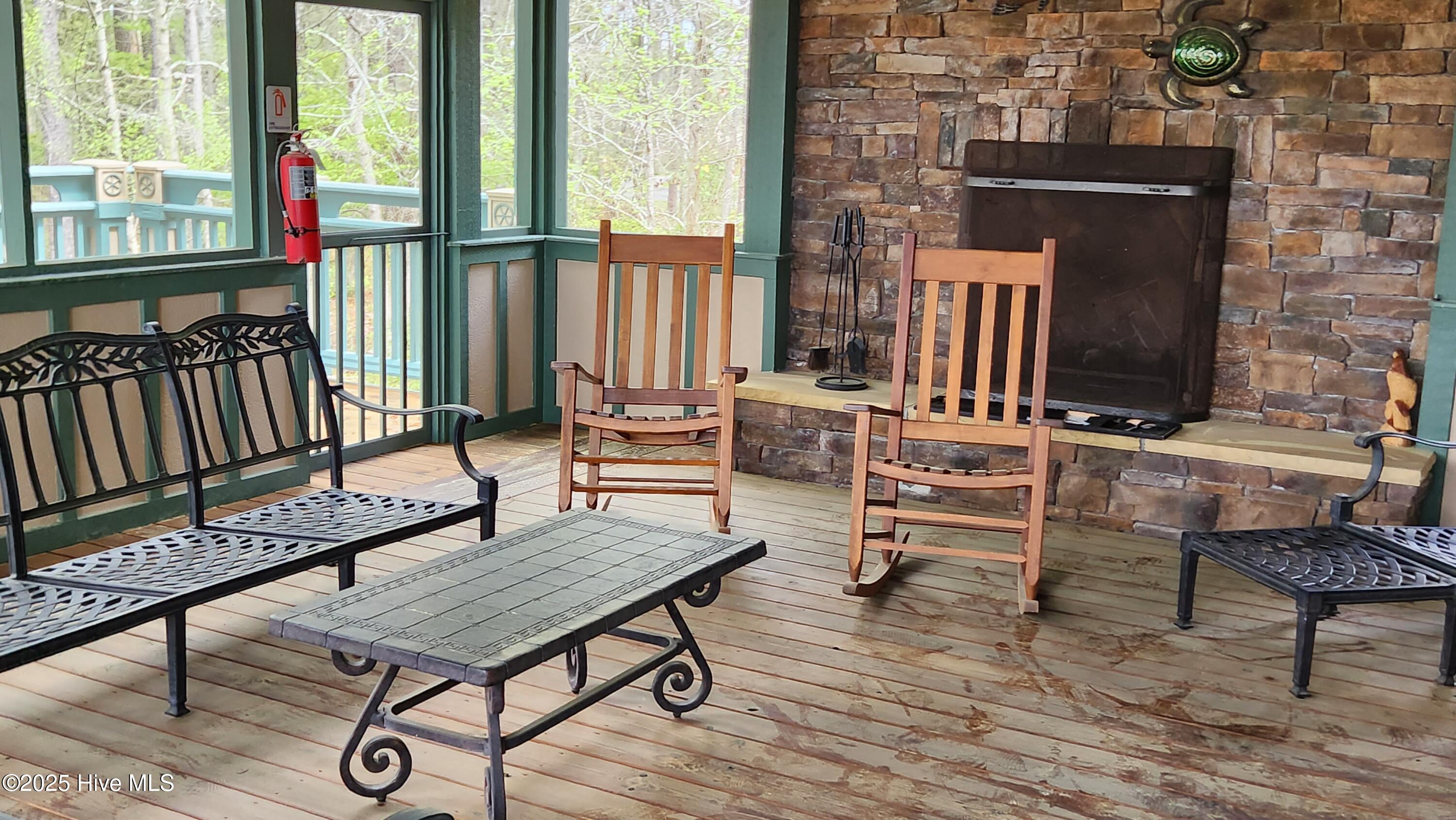 100547026 | Photo 10