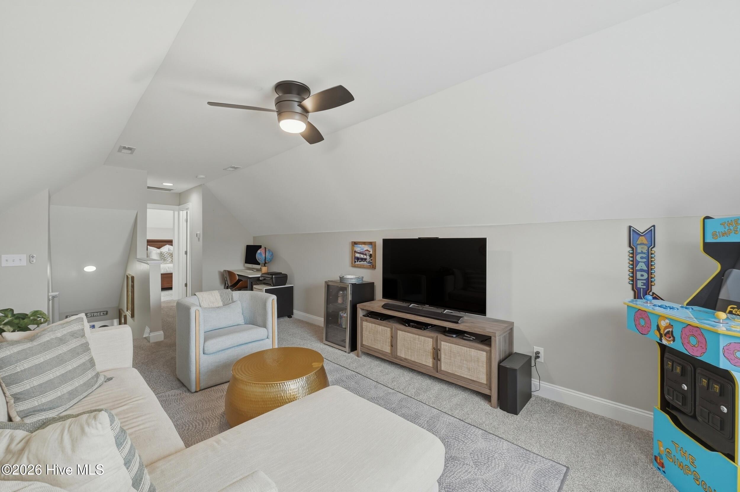 100556453 | Photo 33