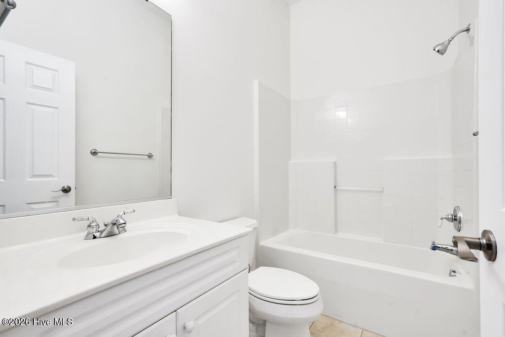 100562852 | Photo 29