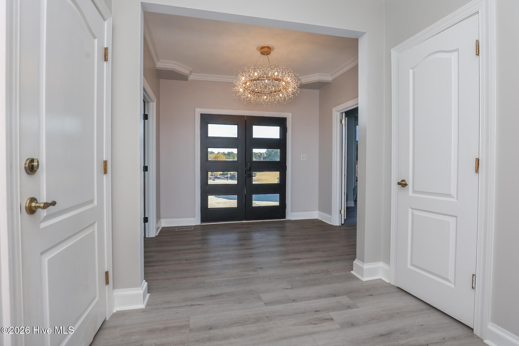 100556044 | Photo 16