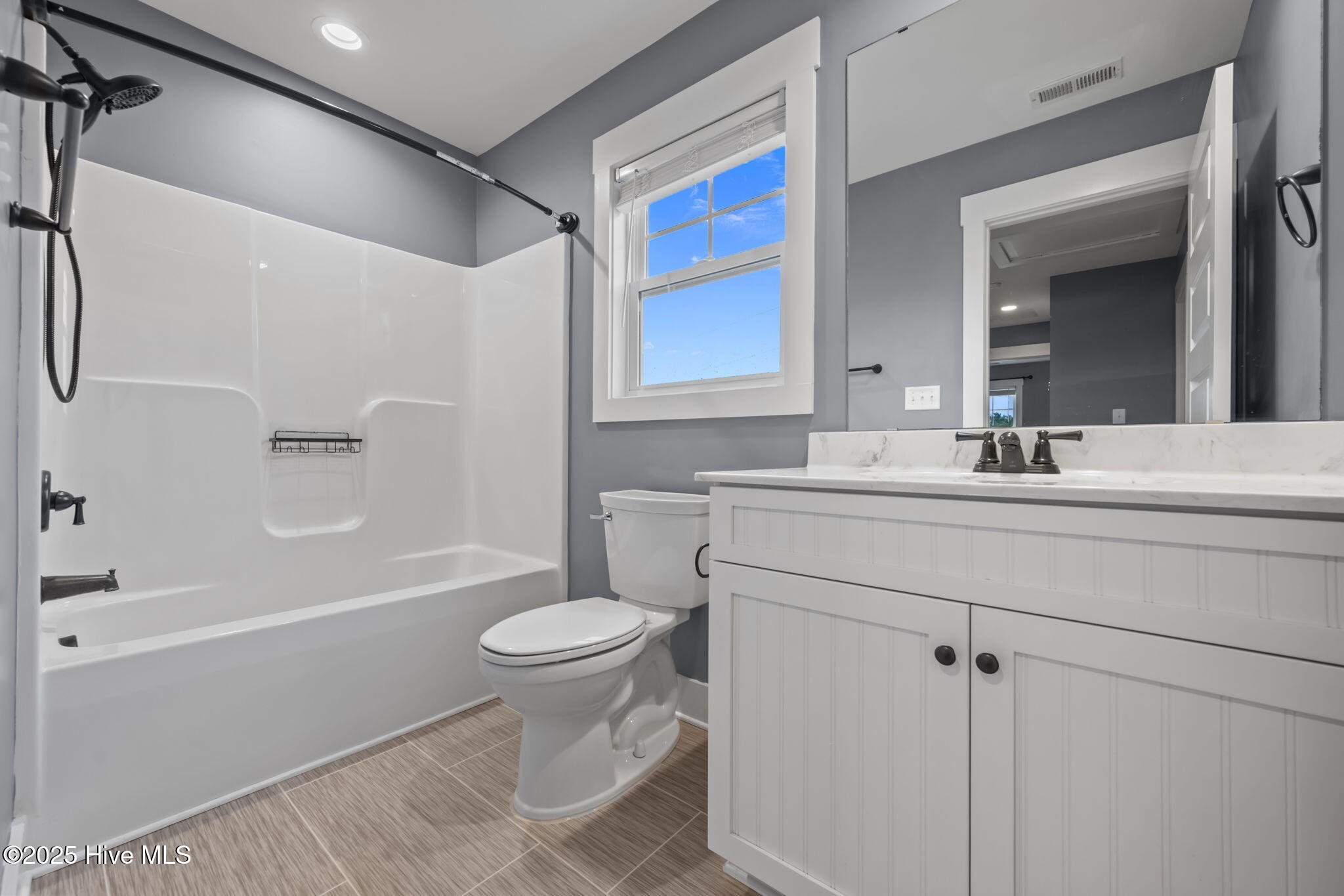 100544347 | Photo 37