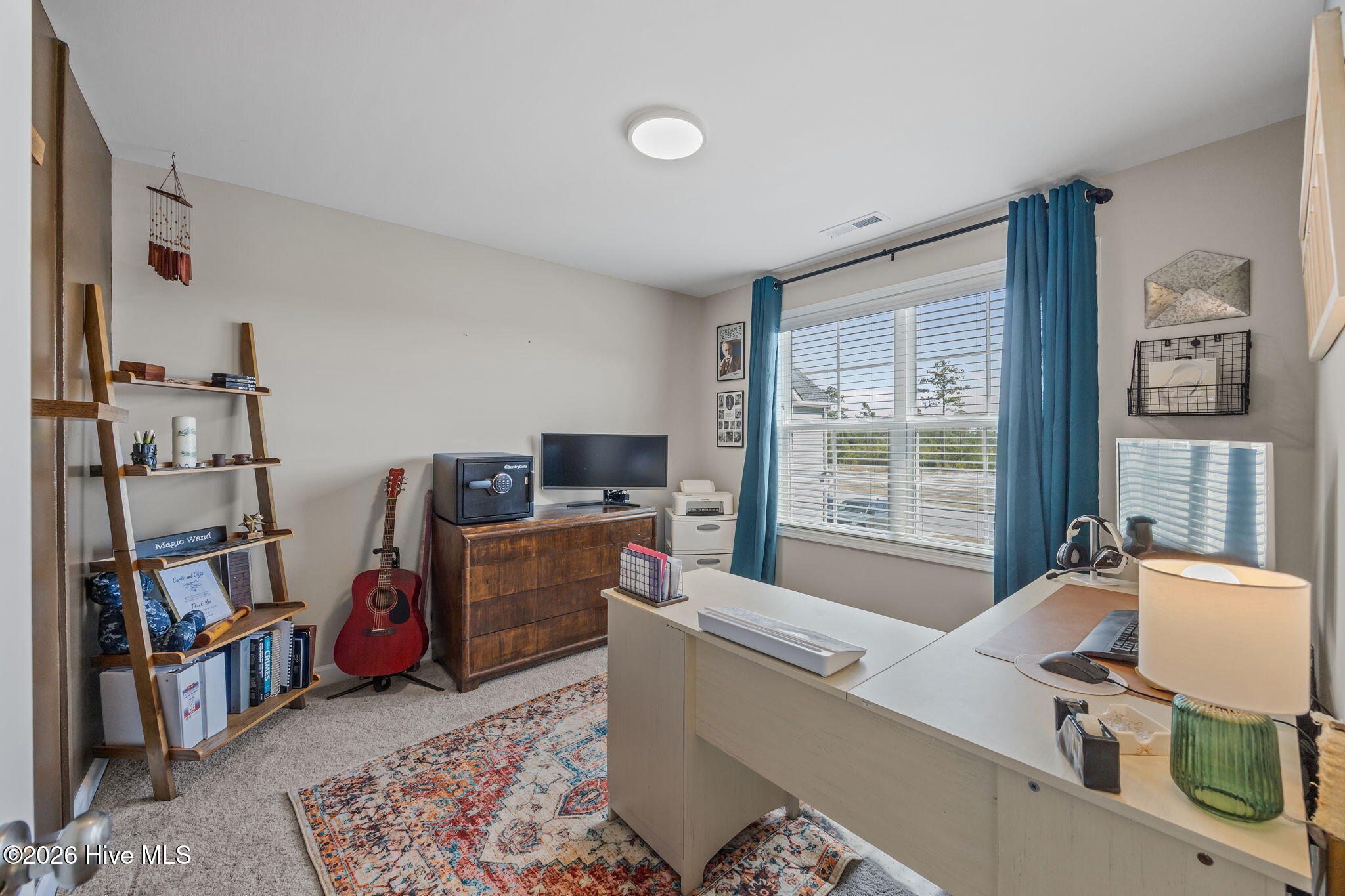 100552335 | Photo 30