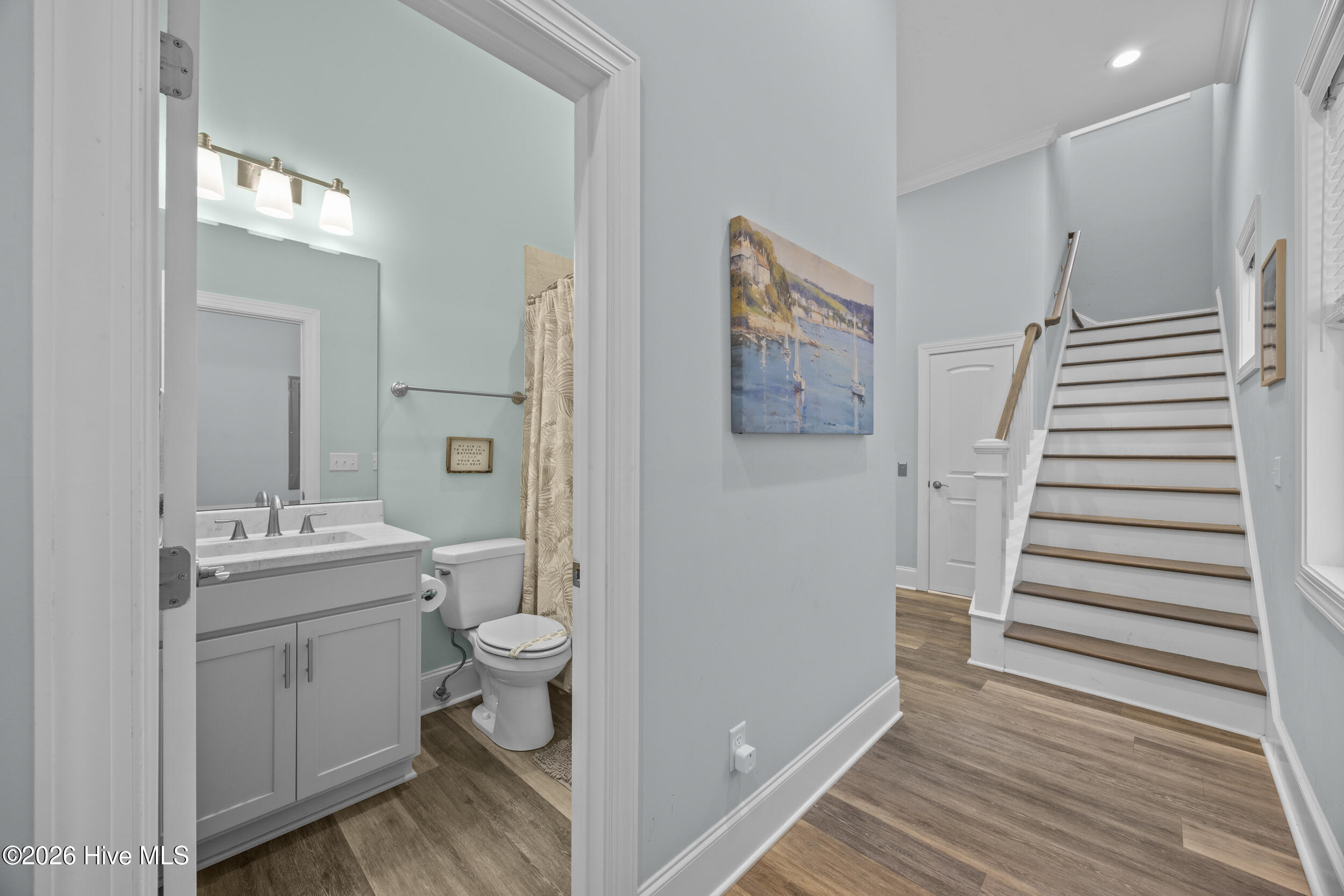 100562655 | Photo 48