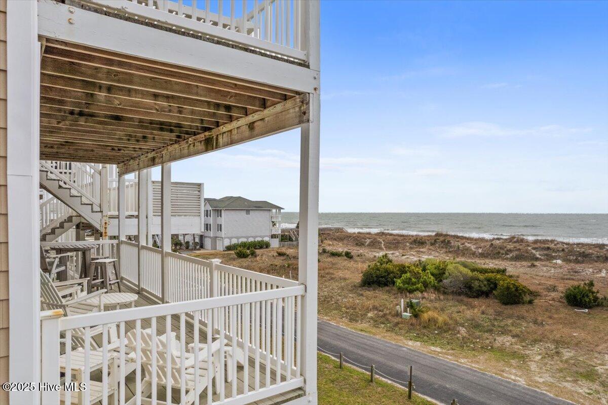 100540998 | Photo 39