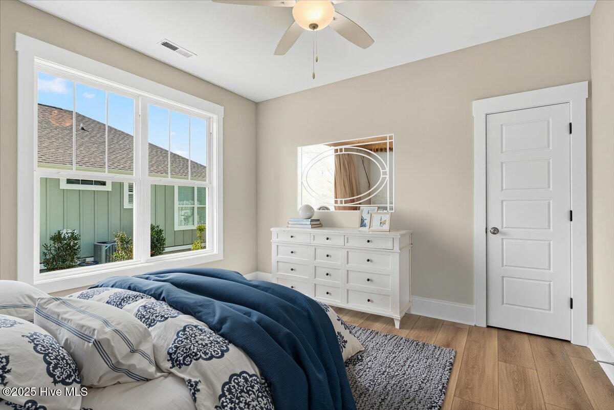 100504765 | Photo 22