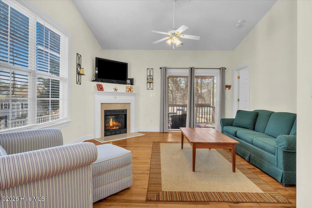 100550365 | Photo 28