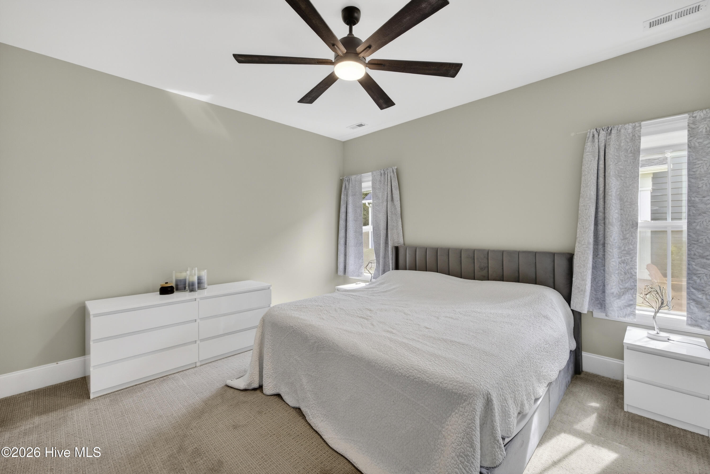 100562294 | Photo 21