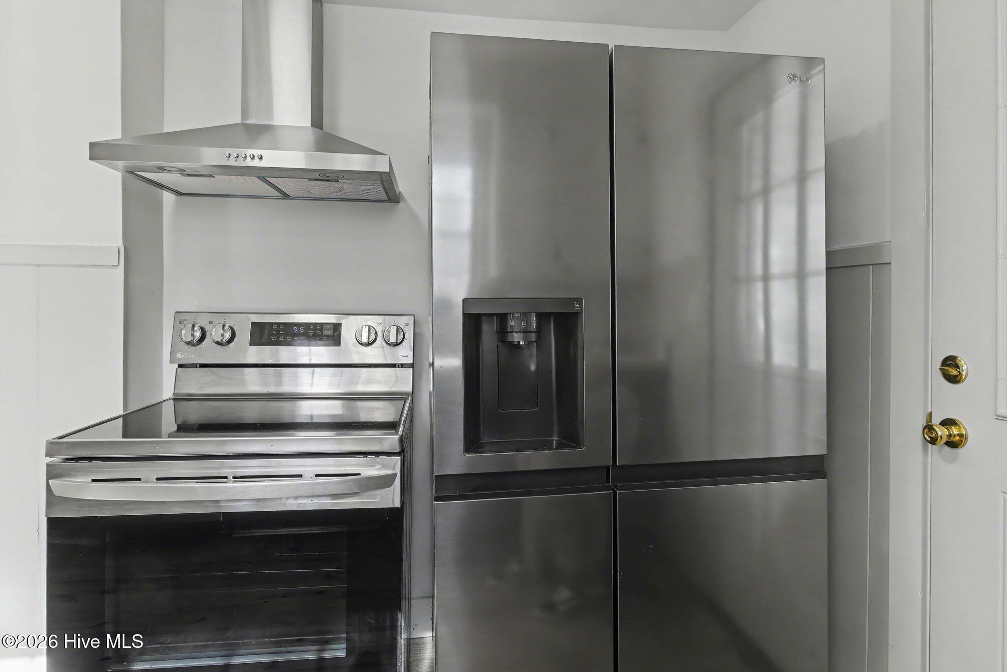 100549818 | Photo 16