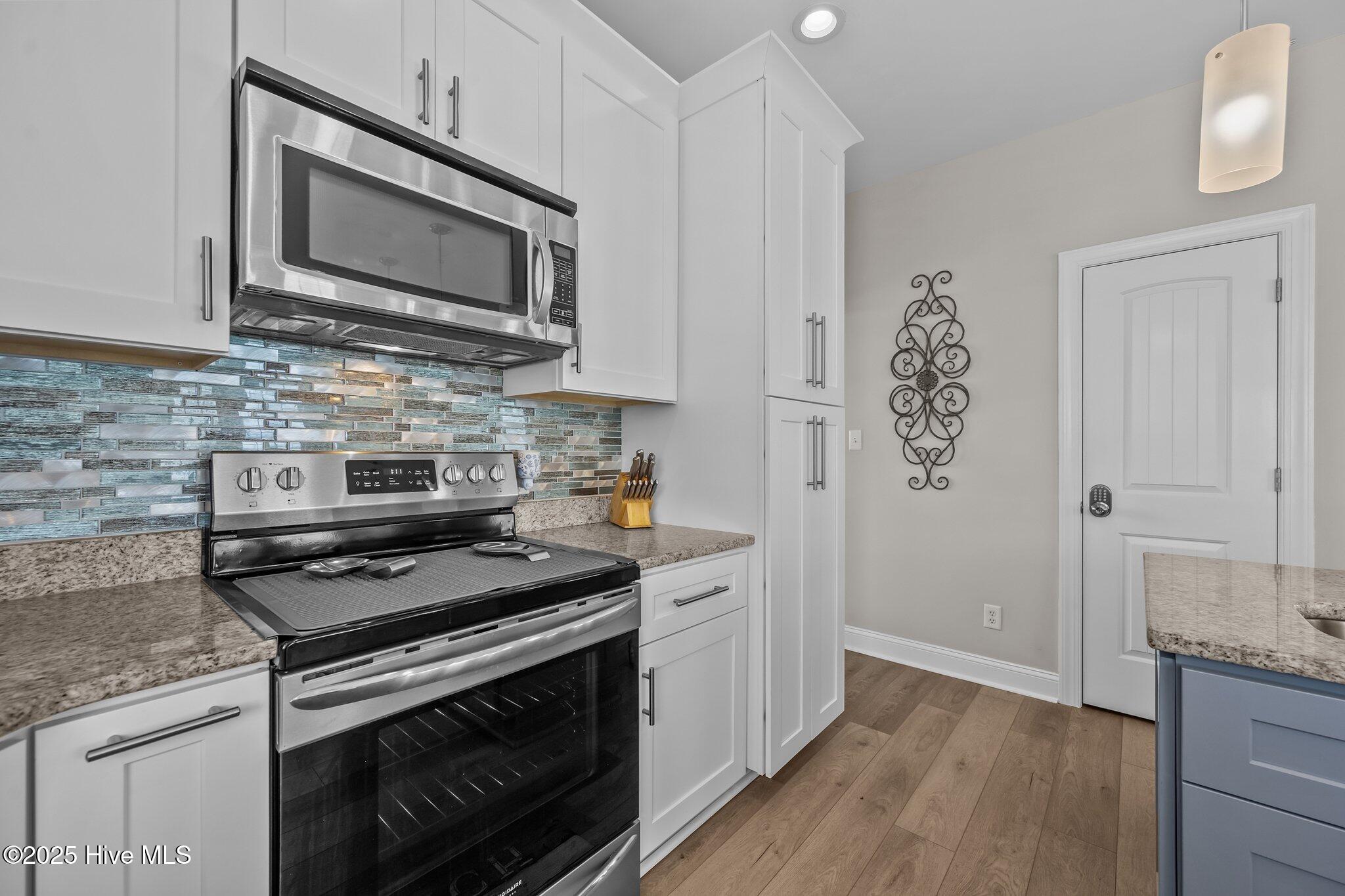 100514915 | Photo 18