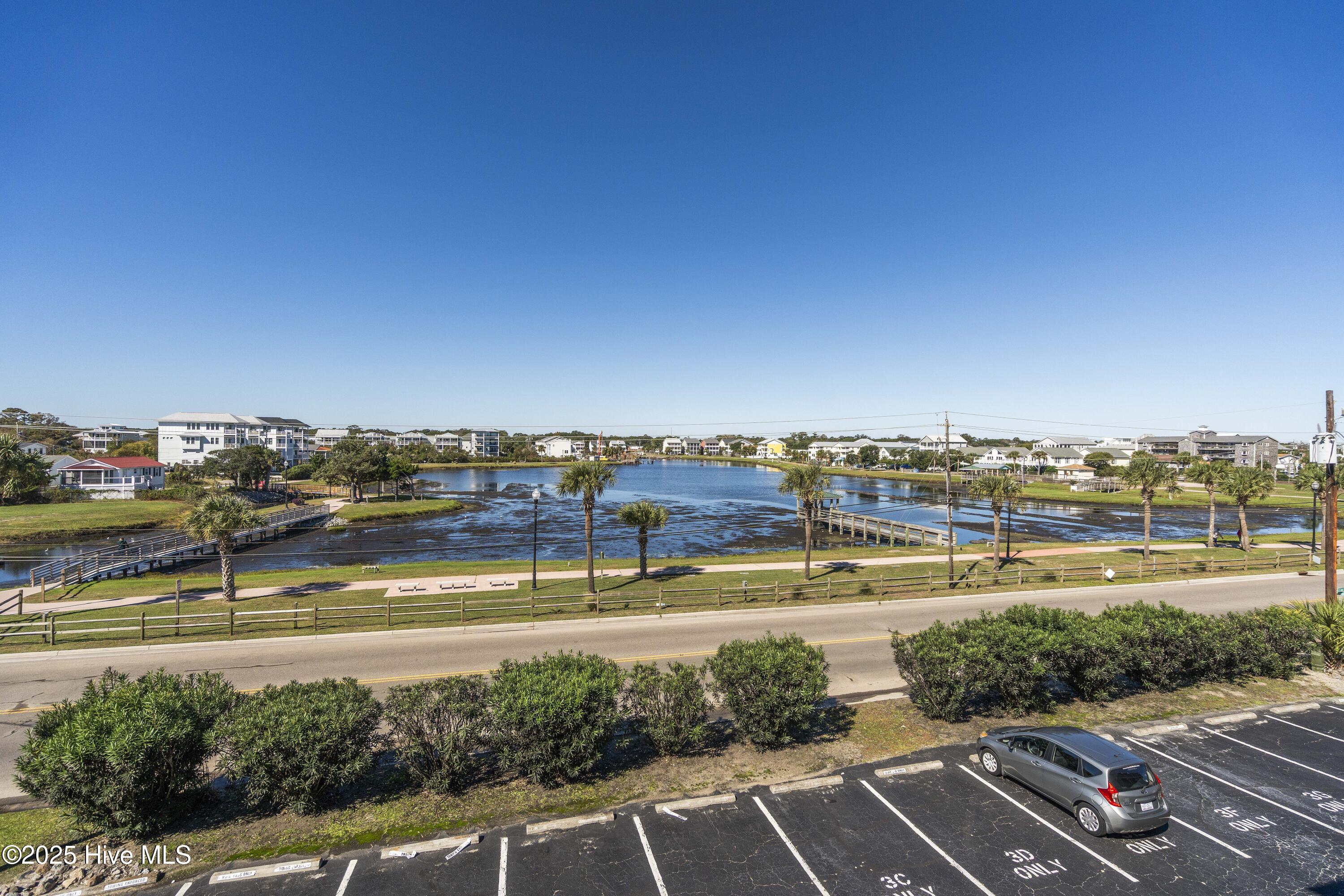 100537895 | Photo 34