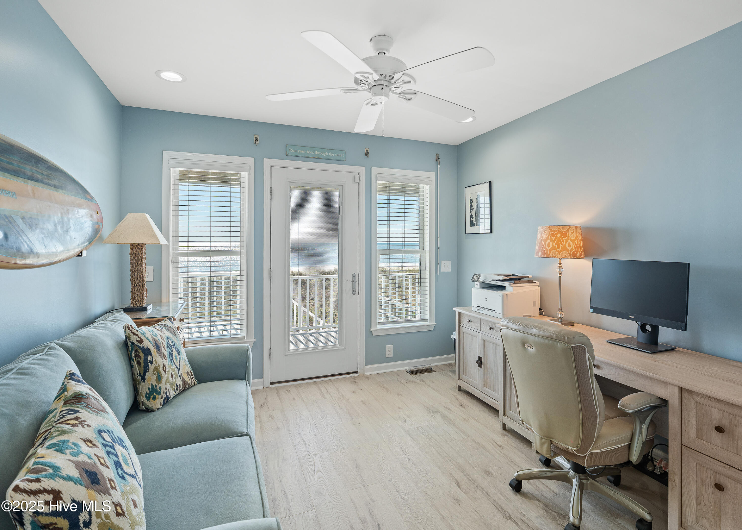 100541150 | Photo 48