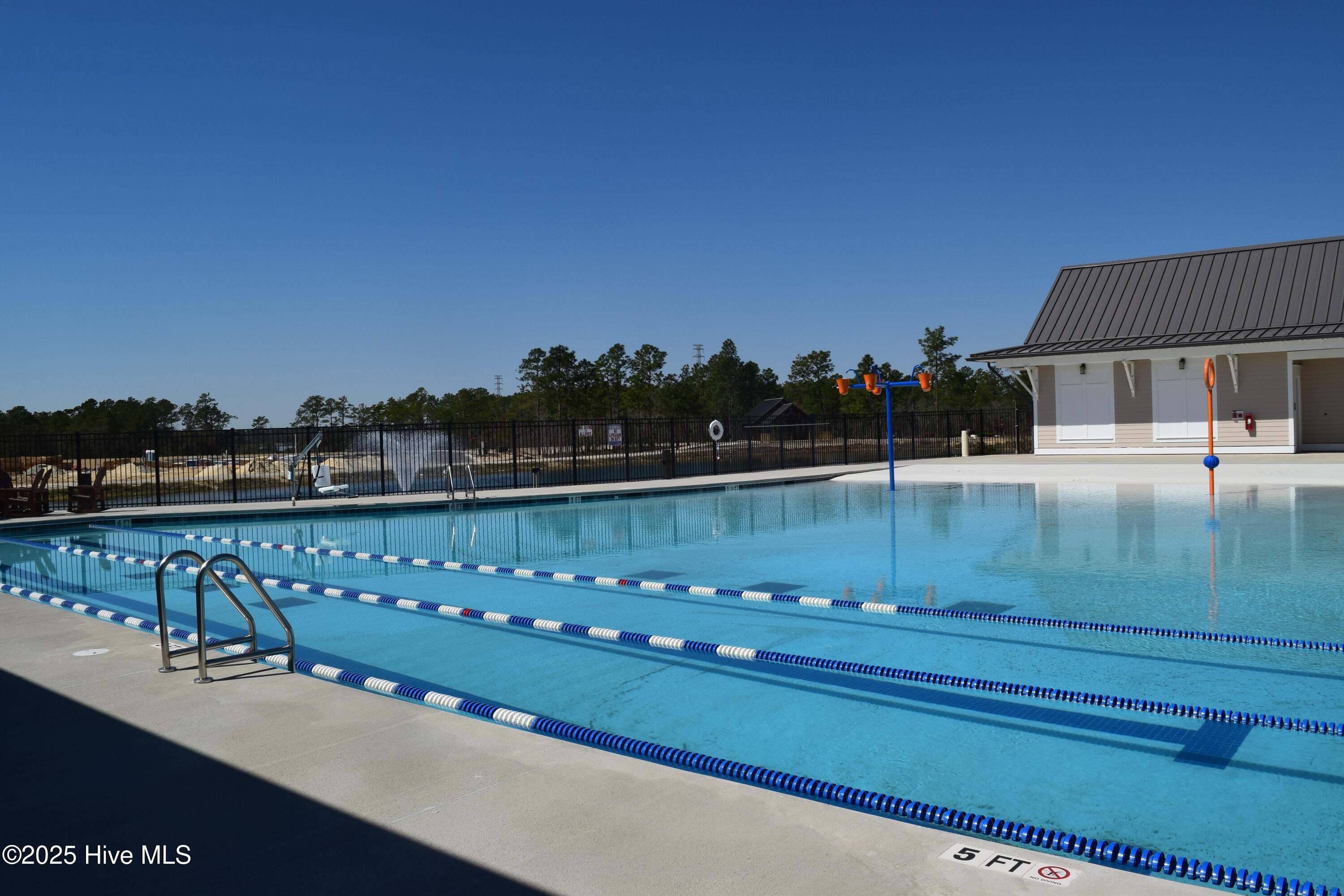 100511529 | Photo 24