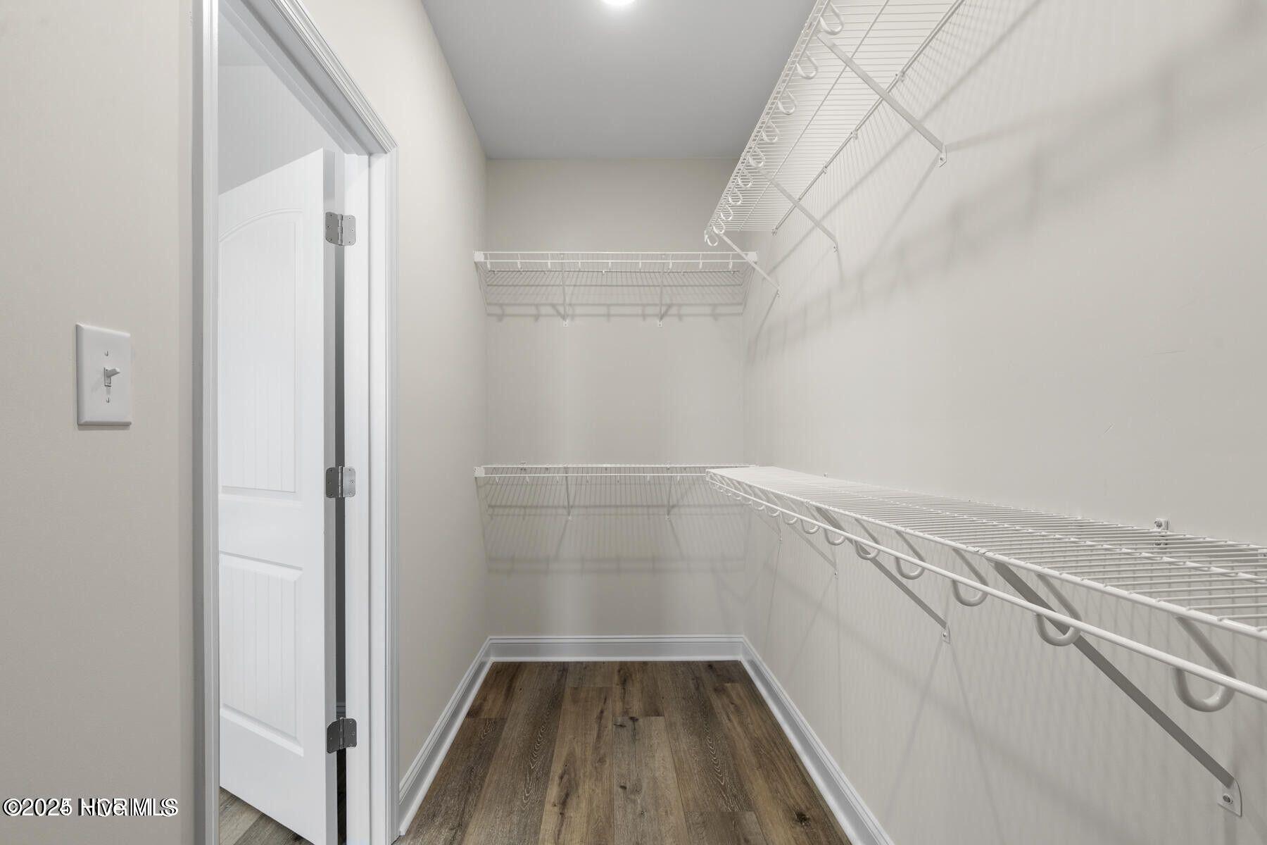 100541330 | Photo 17